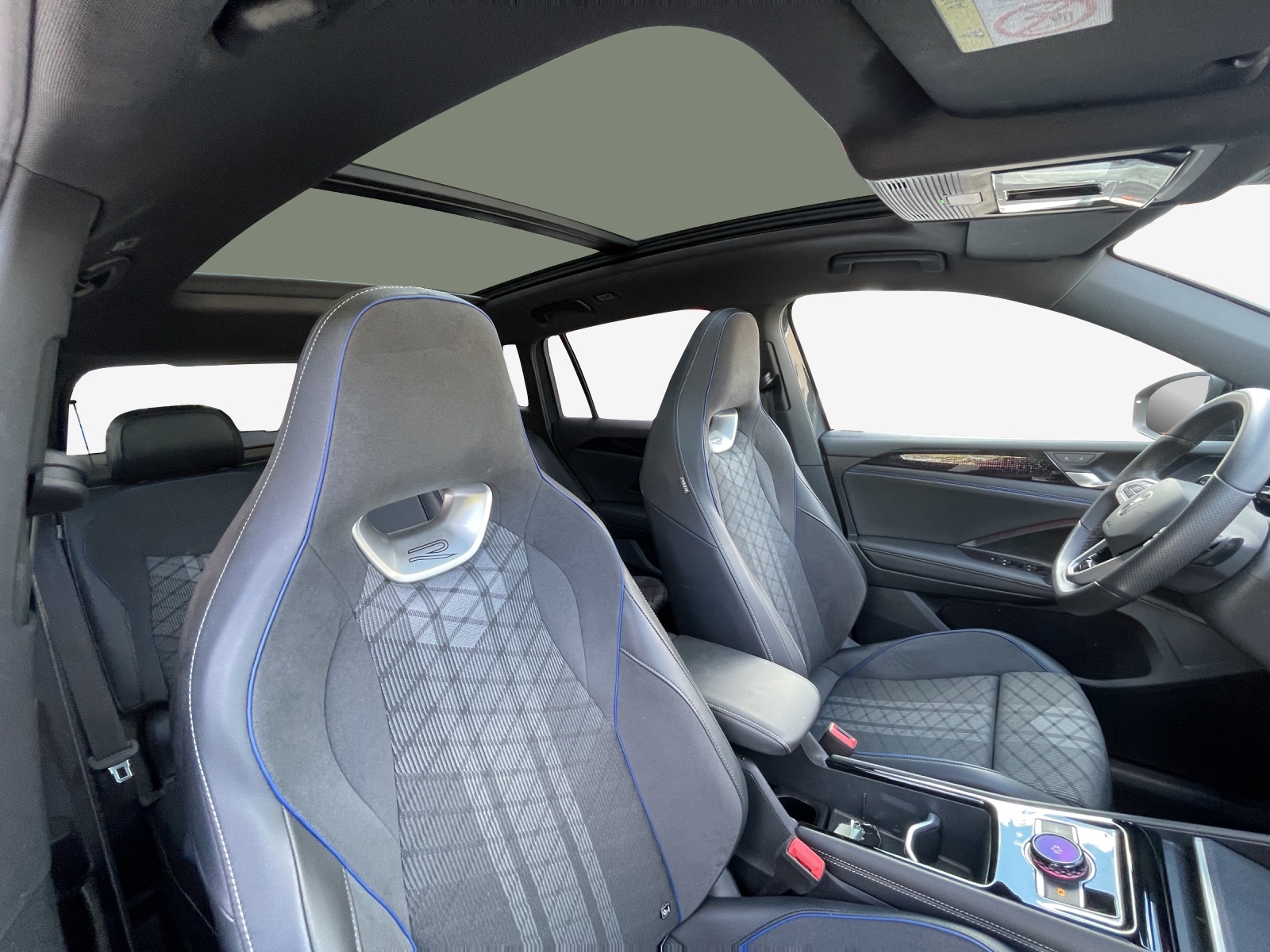 VW Tiguan 2.0 TSI DSG R-Line 4Motion-image-14
