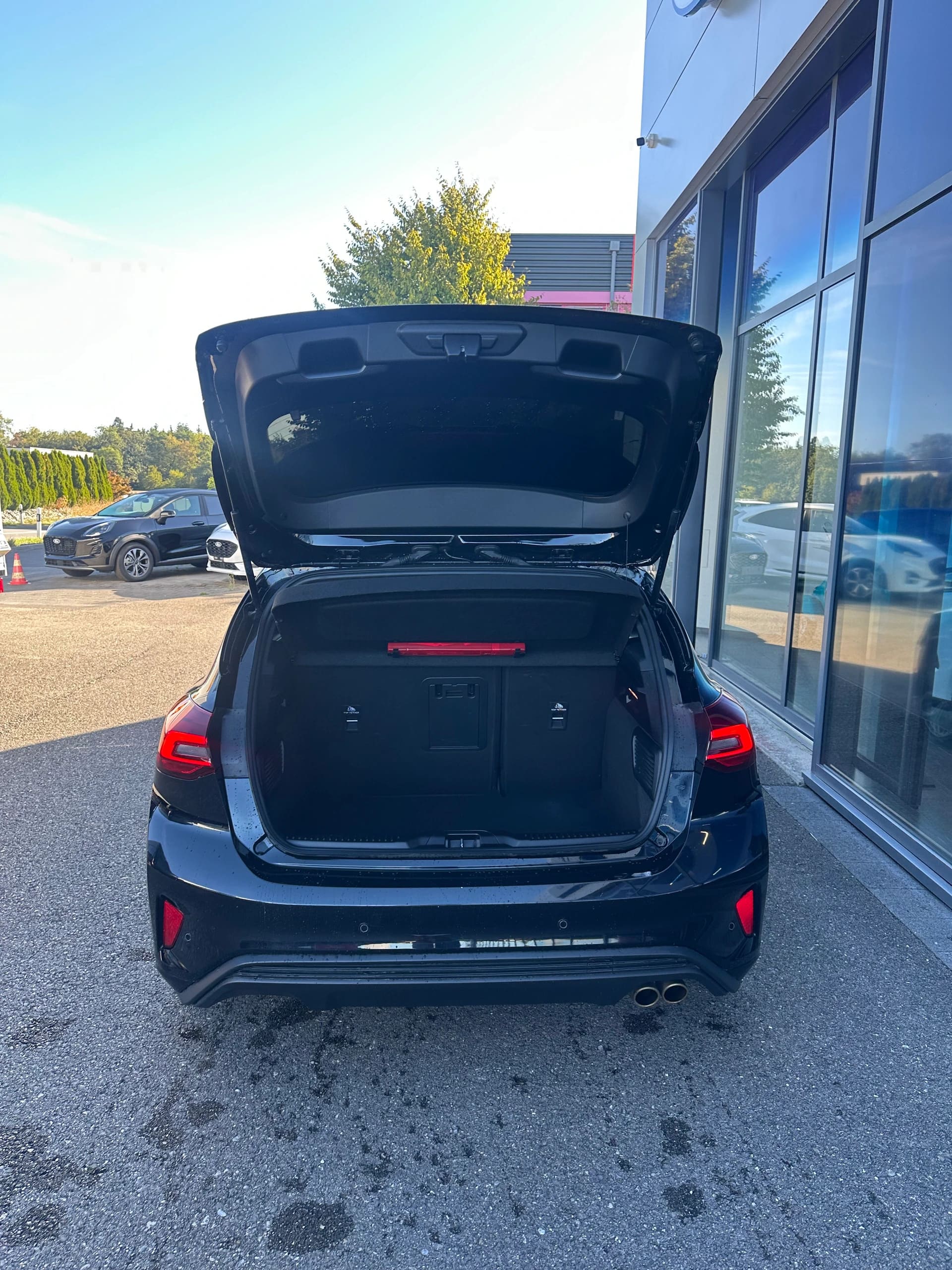 FORD Focus 1.0i EcoB Hybrid 155 ST-Line Vignale-image-5