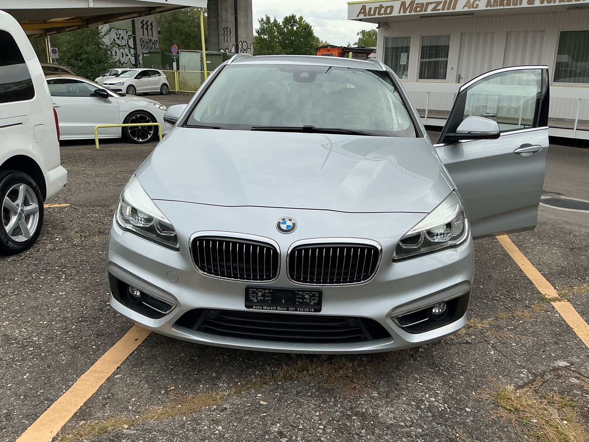 BMW 225i xDrive Active Tourer Luxury Line Steptronic-image-4