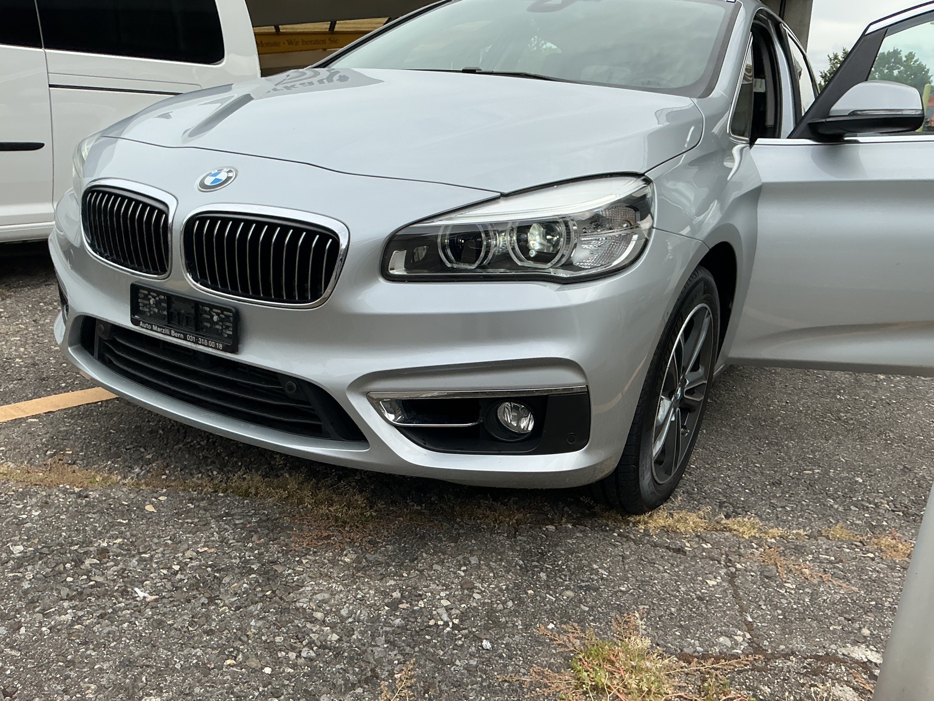 BMW 225i xDrive Active Tourer Luxury Line Steptronic-image-5