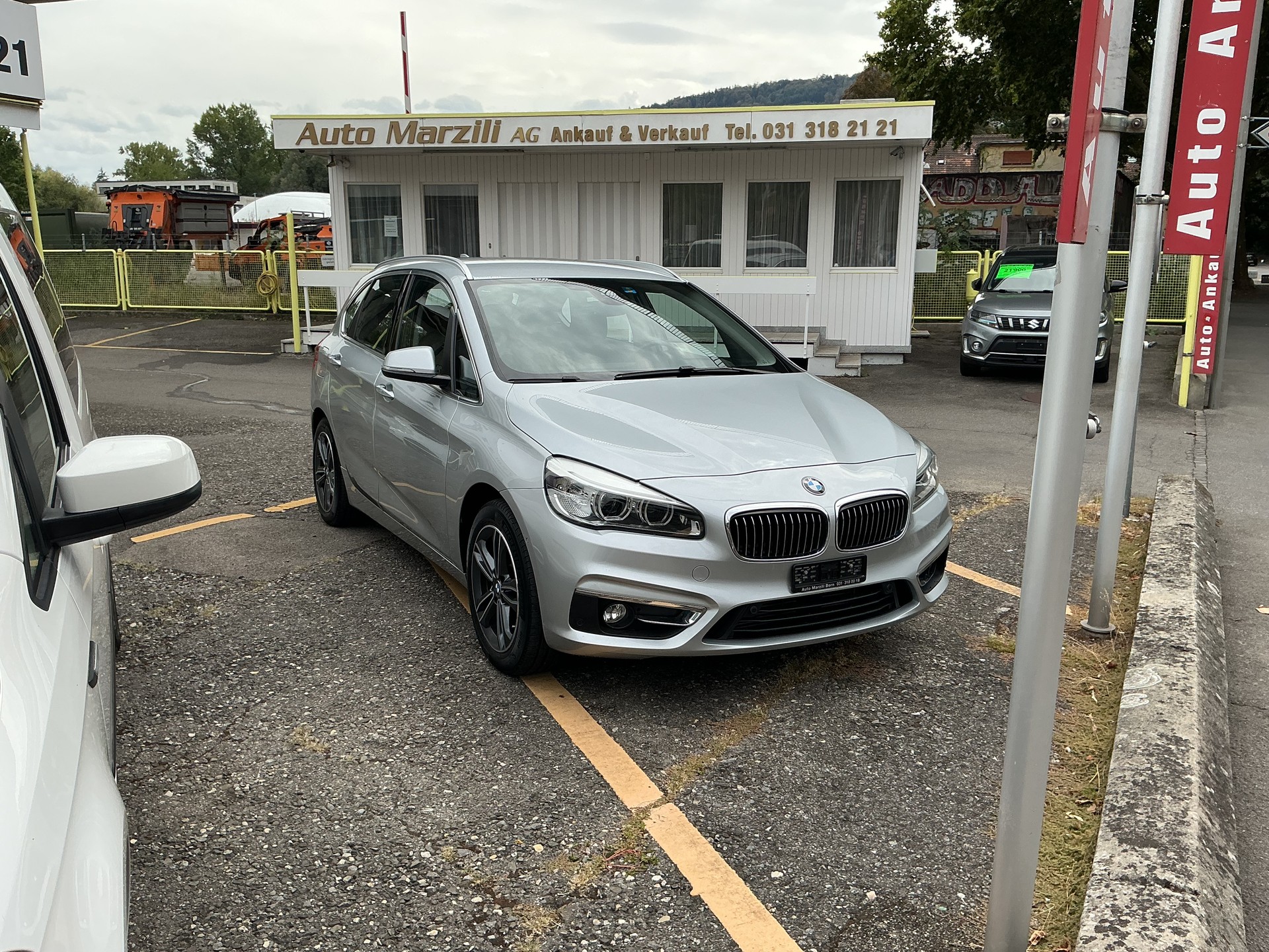 BMW 225i xDrive Active Tourer Luxury Line Steptronic-image-12