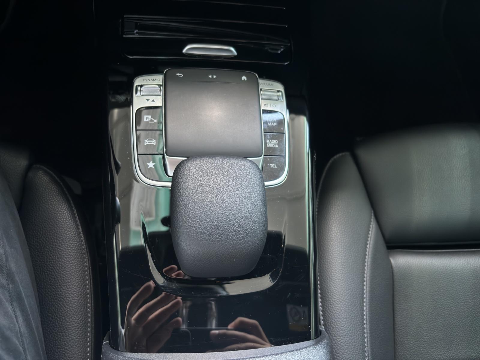 MERCEDES-BENZ A 180 d Progressive-image-13