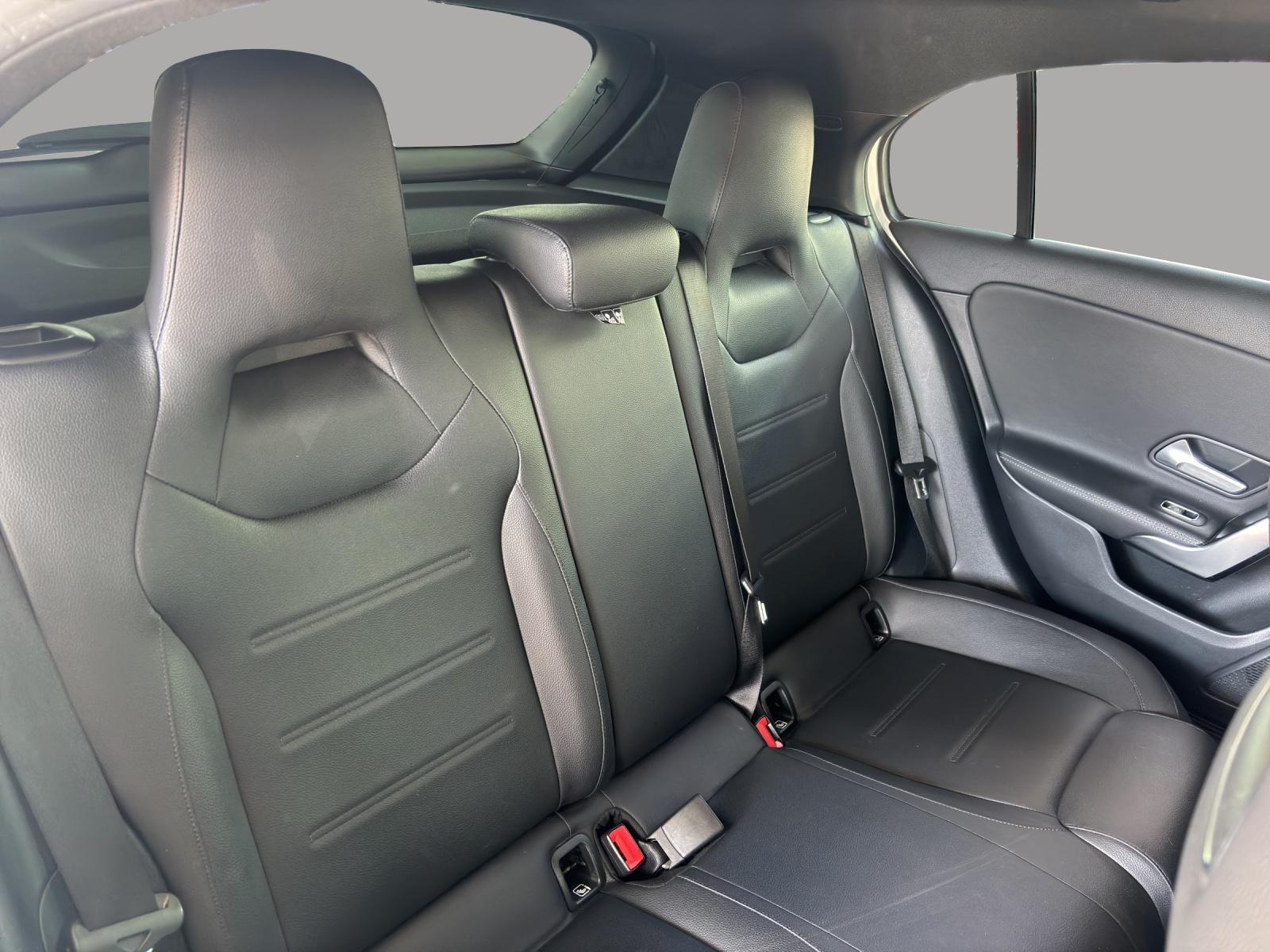MERCEDES-BENZ A 180 d Progressive-image-21