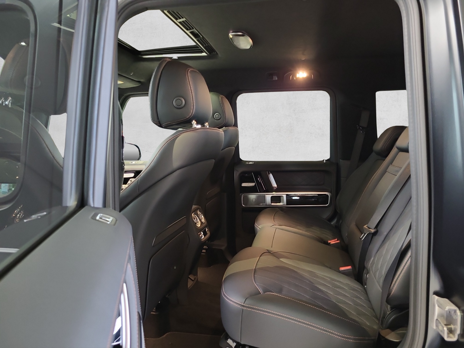 MERCEDES-BENZ G 63 AMG W465-image-2