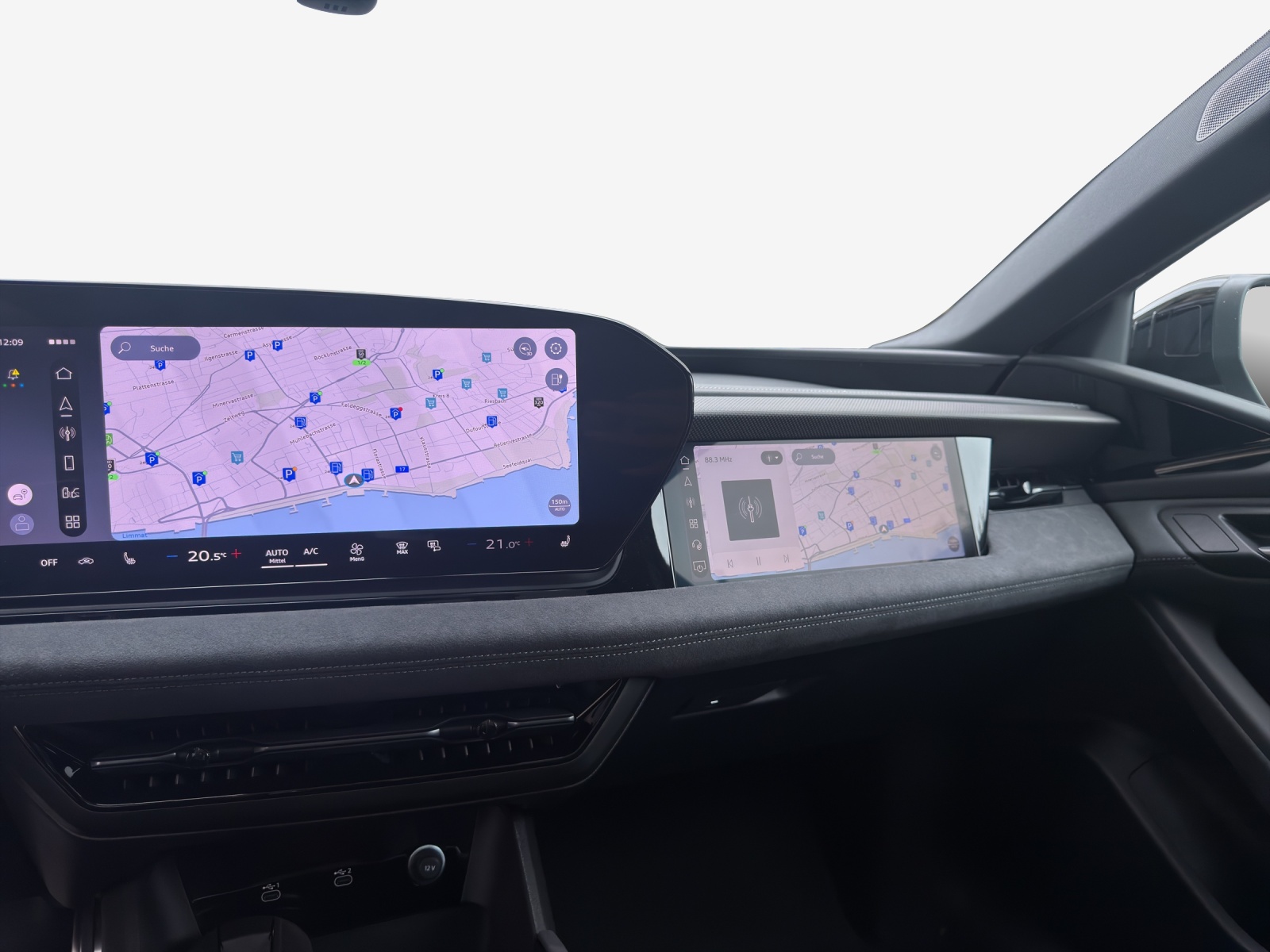 AUDI A6 Avant e-tron quattro-image-14