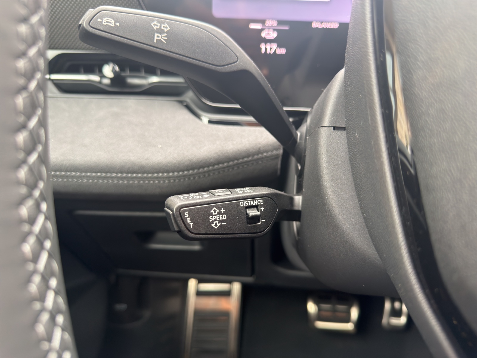 AUDI A6 Avant e-tron quattro-image-15