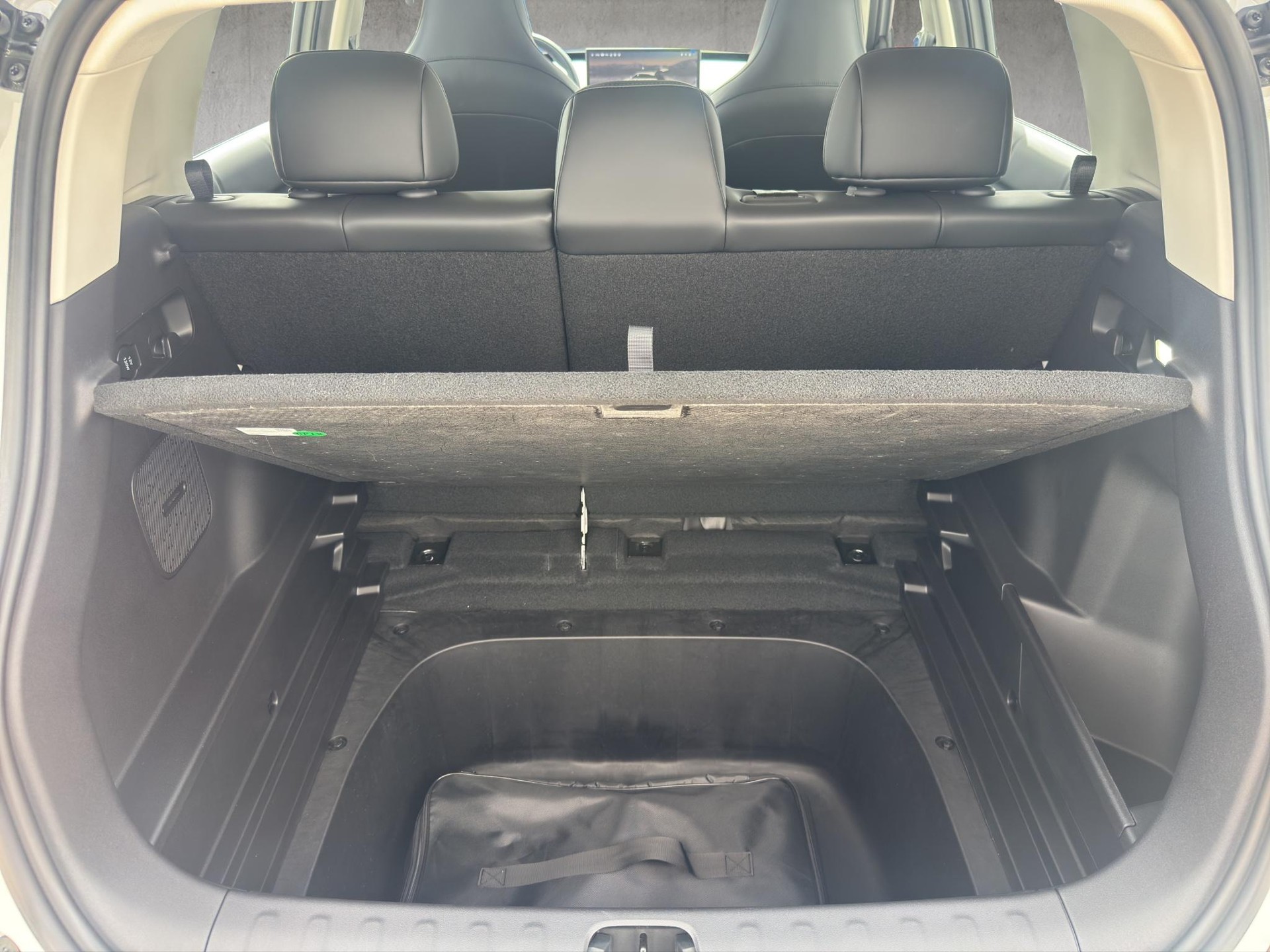 LEAPMOTOR B03X EV-image-8