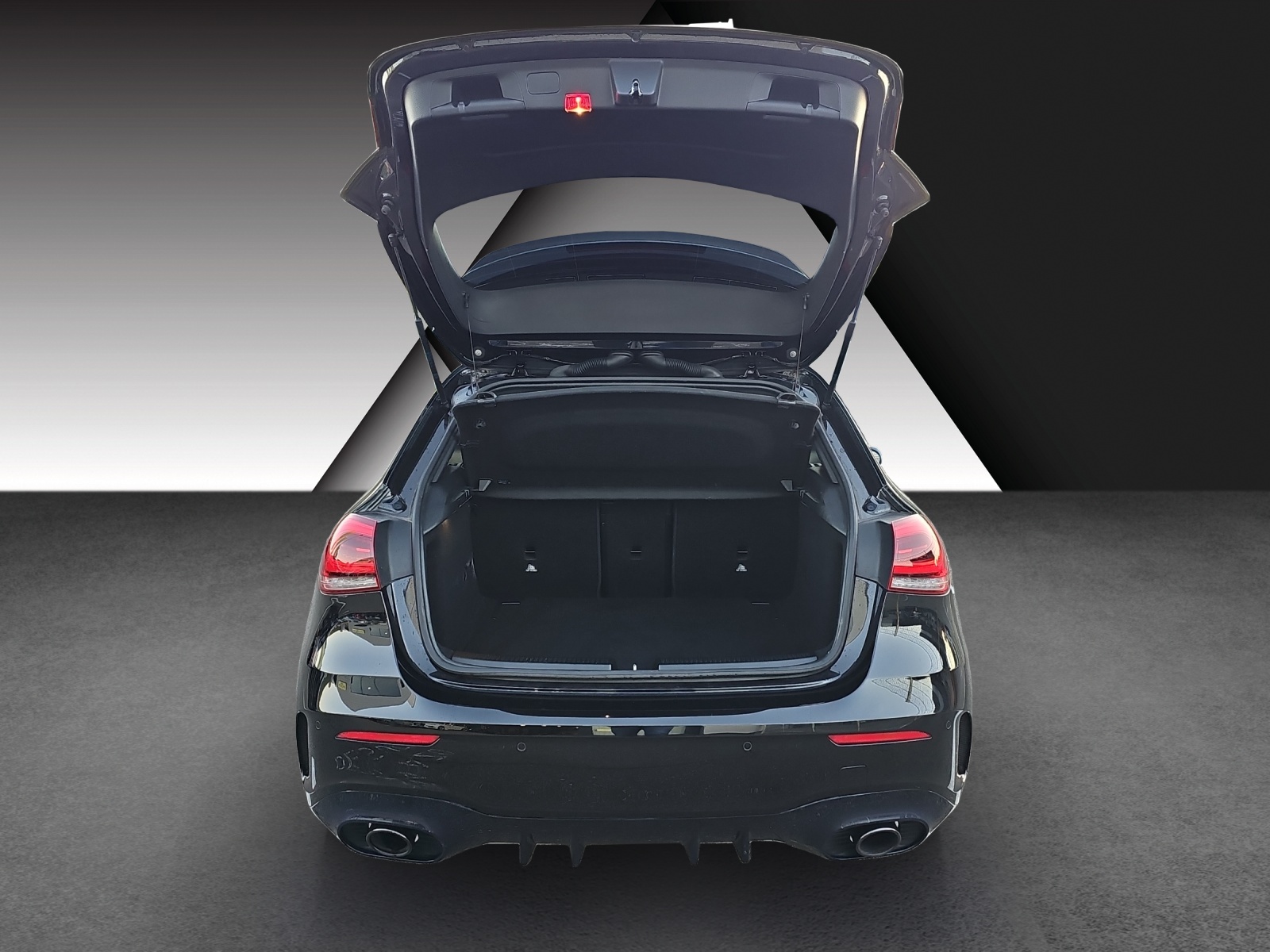MERCEDES-BENZ A 35 AMG 4Matic Speedshift-image-5