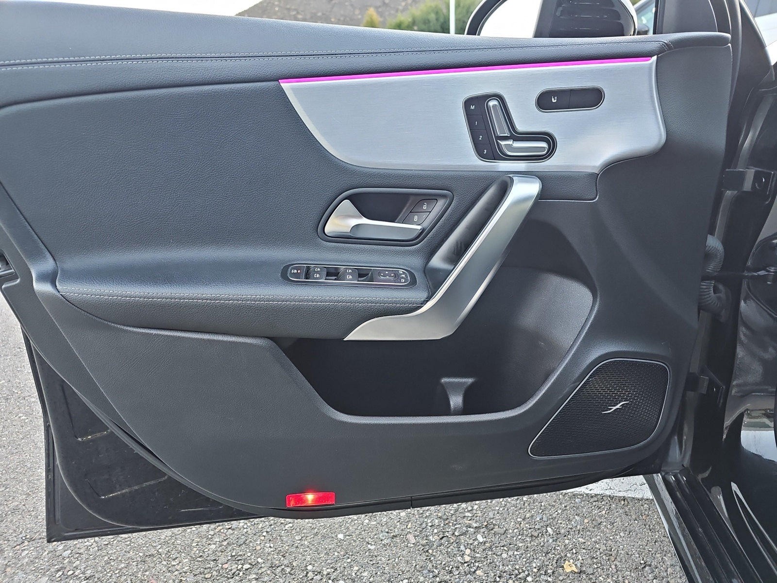 MERCEDES-BENZ A 35 AMG 4Matic Speedshift-image-14