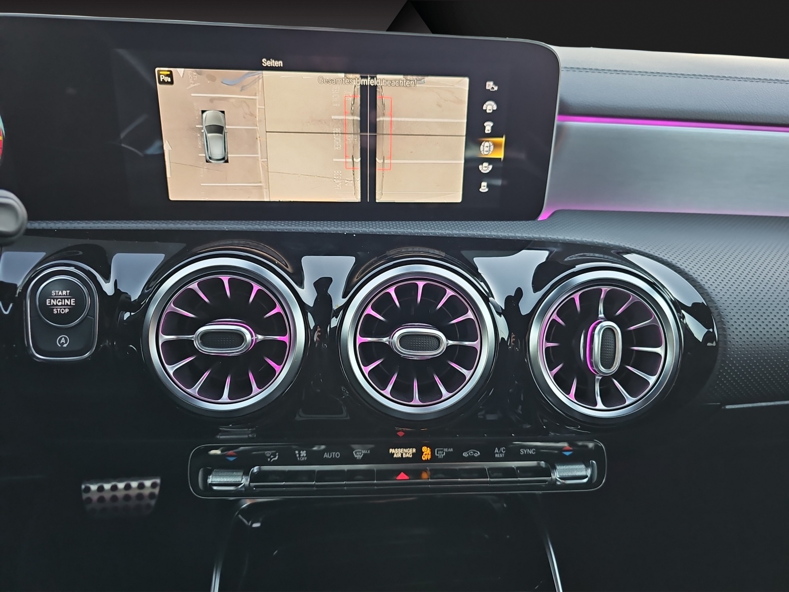 MERCEDES-BENZ A 35 AMG 4Matic Speedshift-image-9