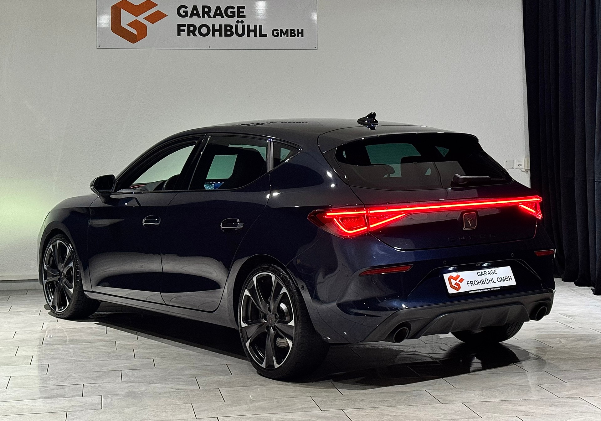 CUPRA LEON VZ 2.0 TSI DSG | 1.Hand | CH |-image-6