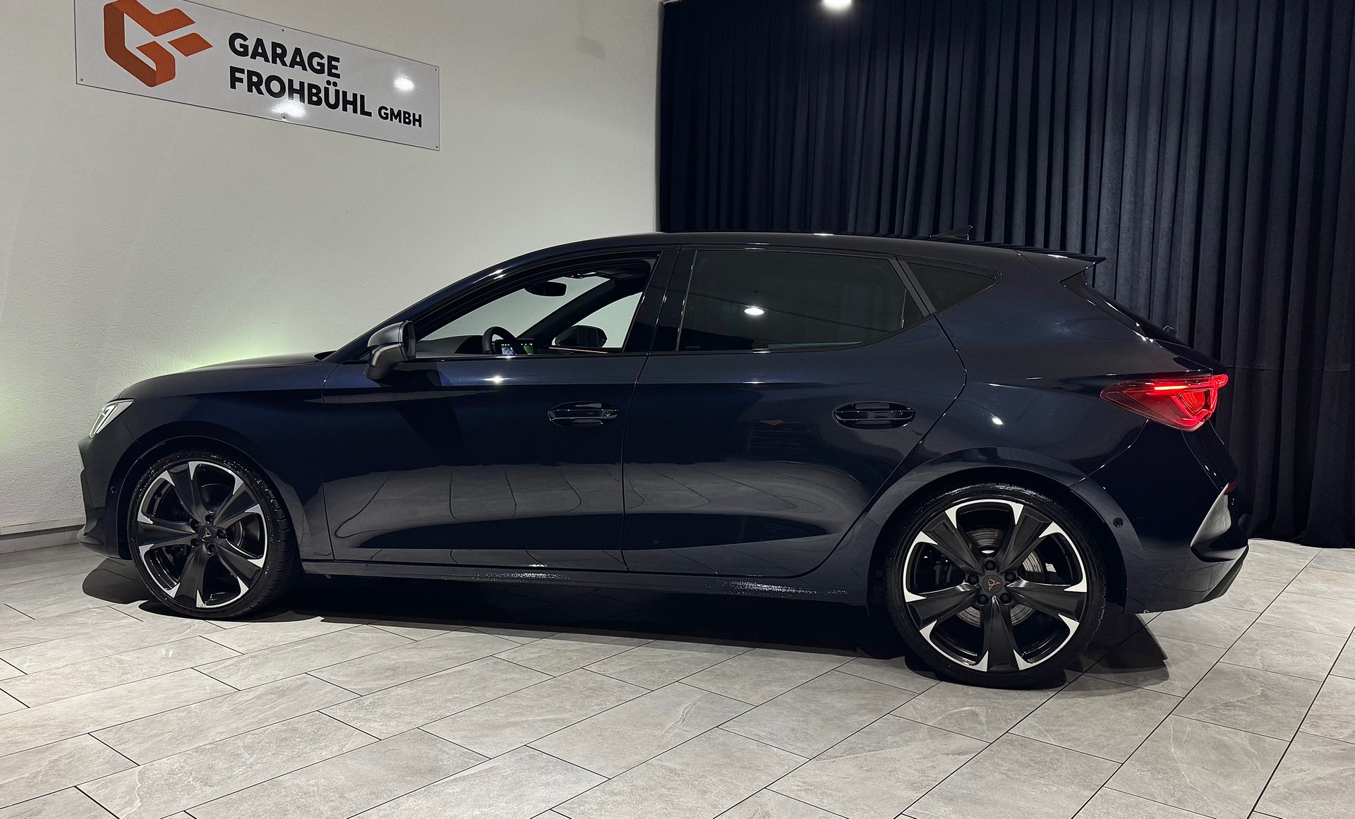CUPRA LEON VZ 2.0 TSI DSG | 1.Hand | CH |-image-8