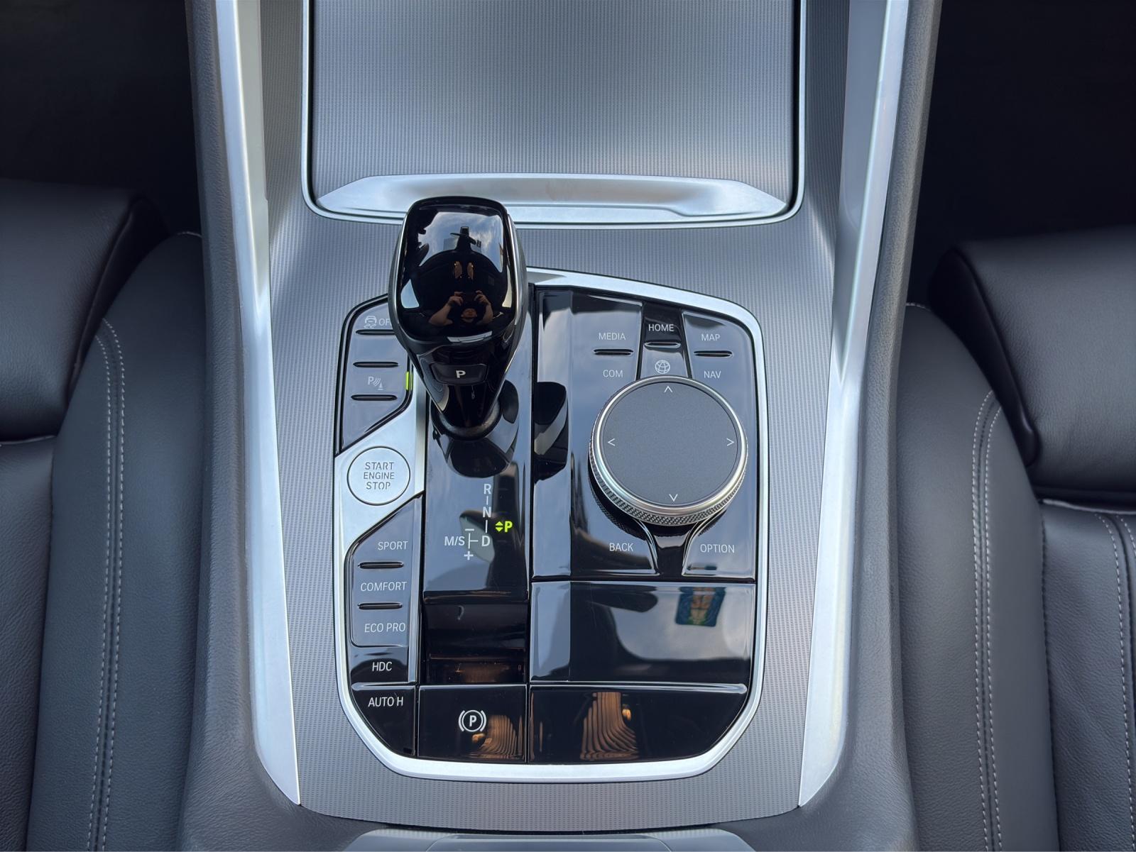 BMW X6 40i xDrive-image-14