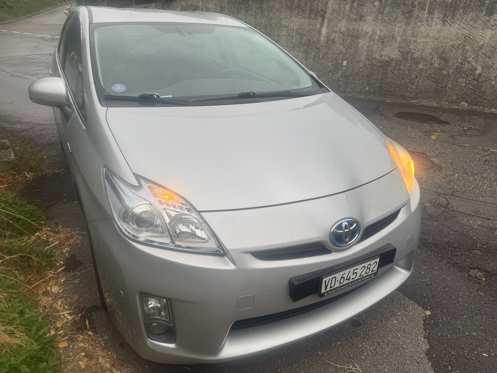 TOYOTA Prius 1.8 16V HSD Sol Premium-image-0