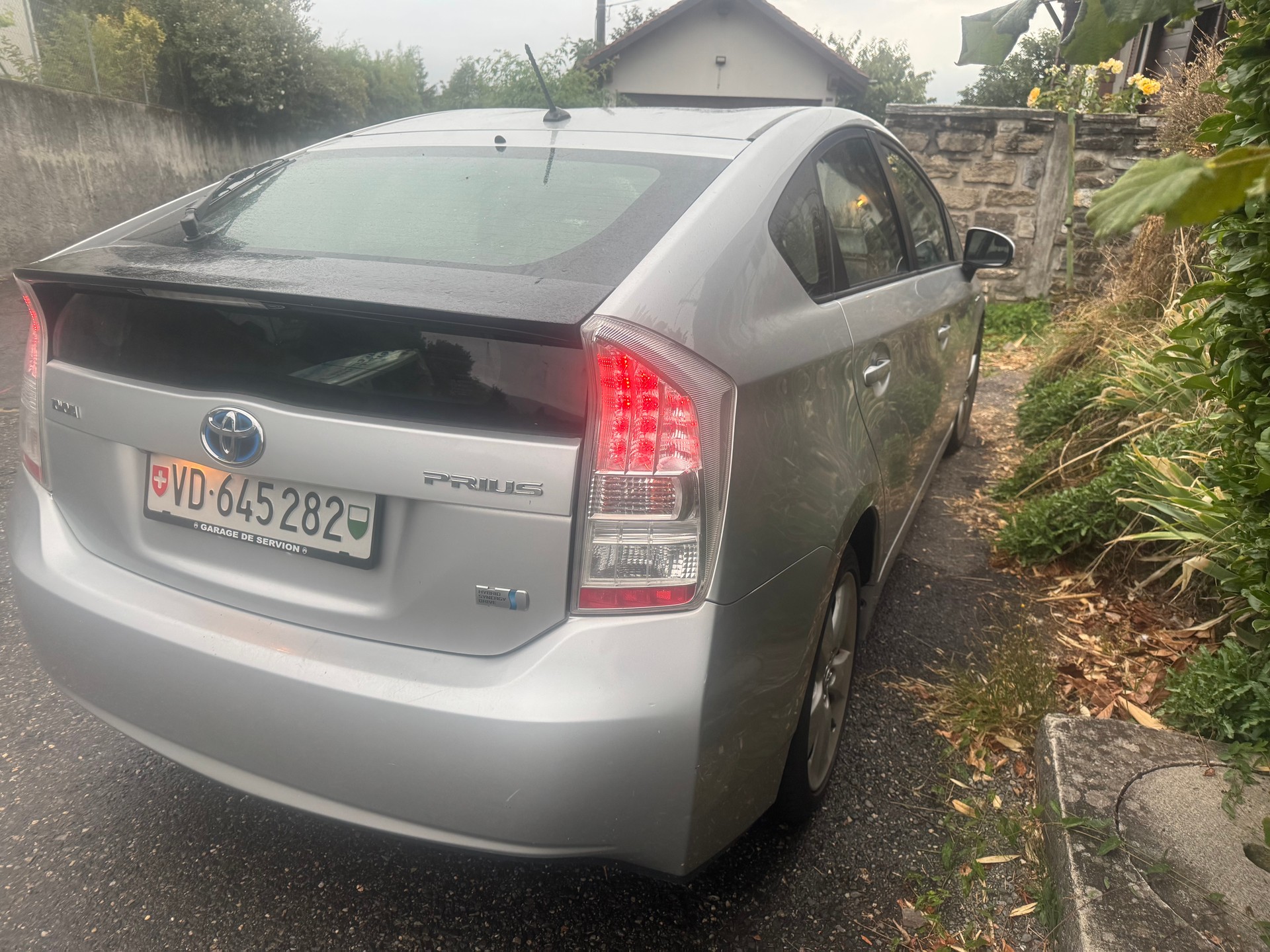 TOYOTA Prius 1.8 16V HSD Sol Premium-image-4
