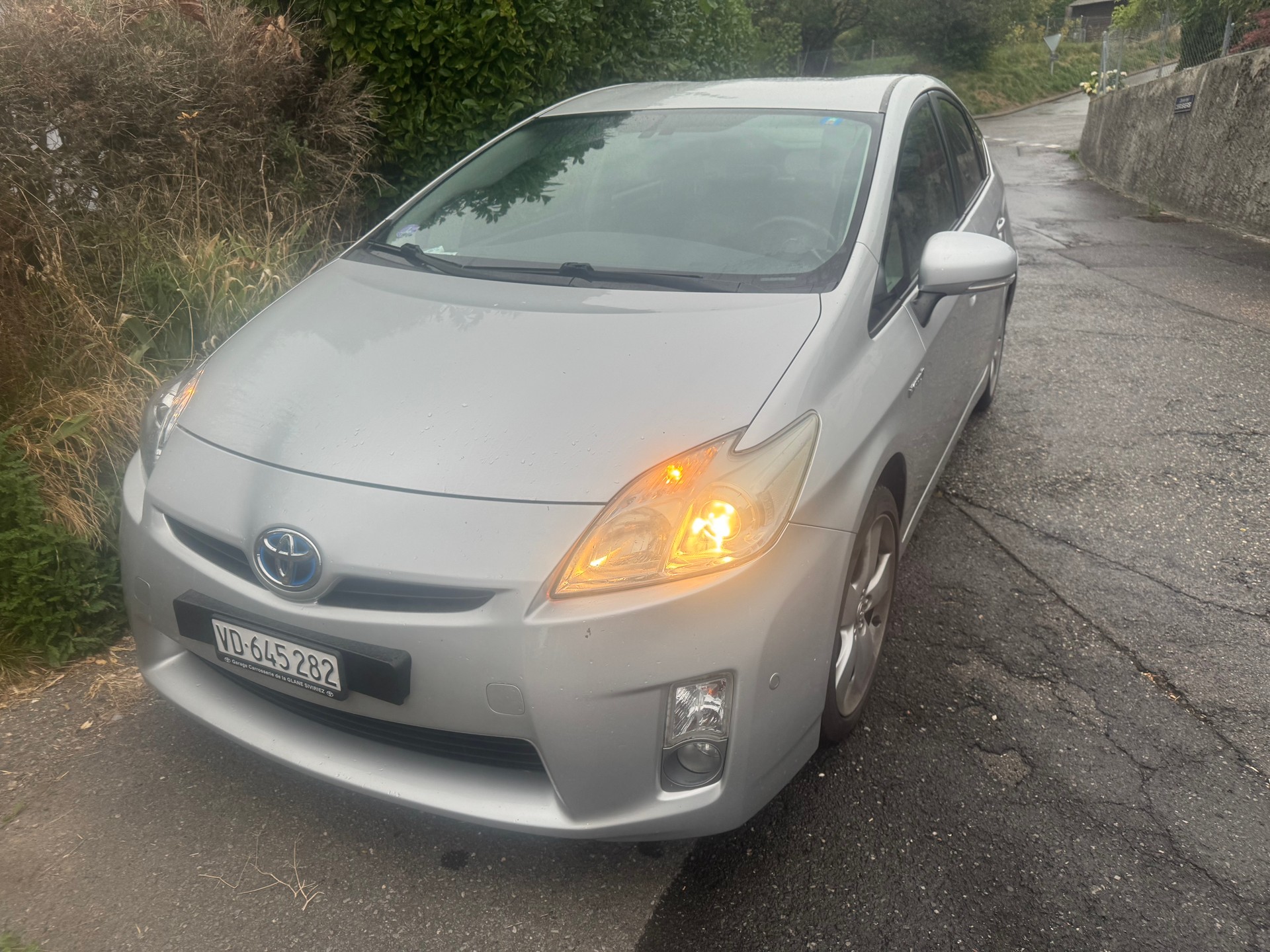 TOYOTA Prius 1.8 16V HSD Sol Premium-image-1