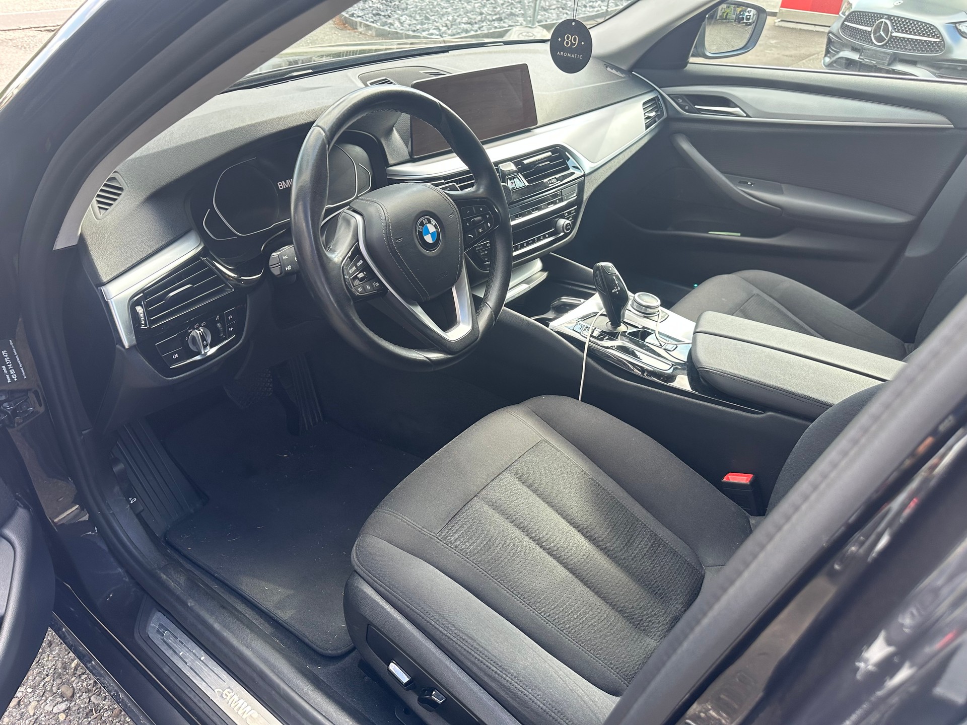 BMW 520d 48V Steptronic-image-6