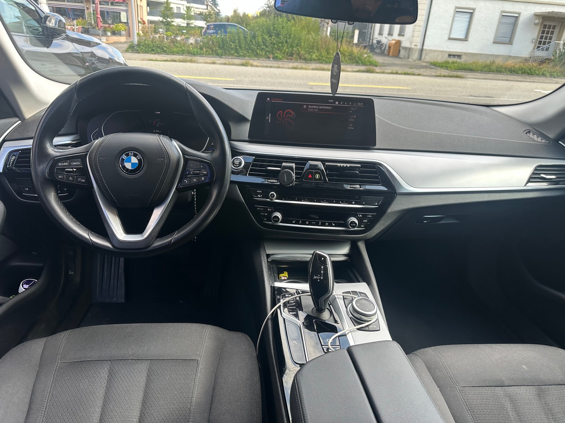 BMW 520d 48V Steptronic-image-7