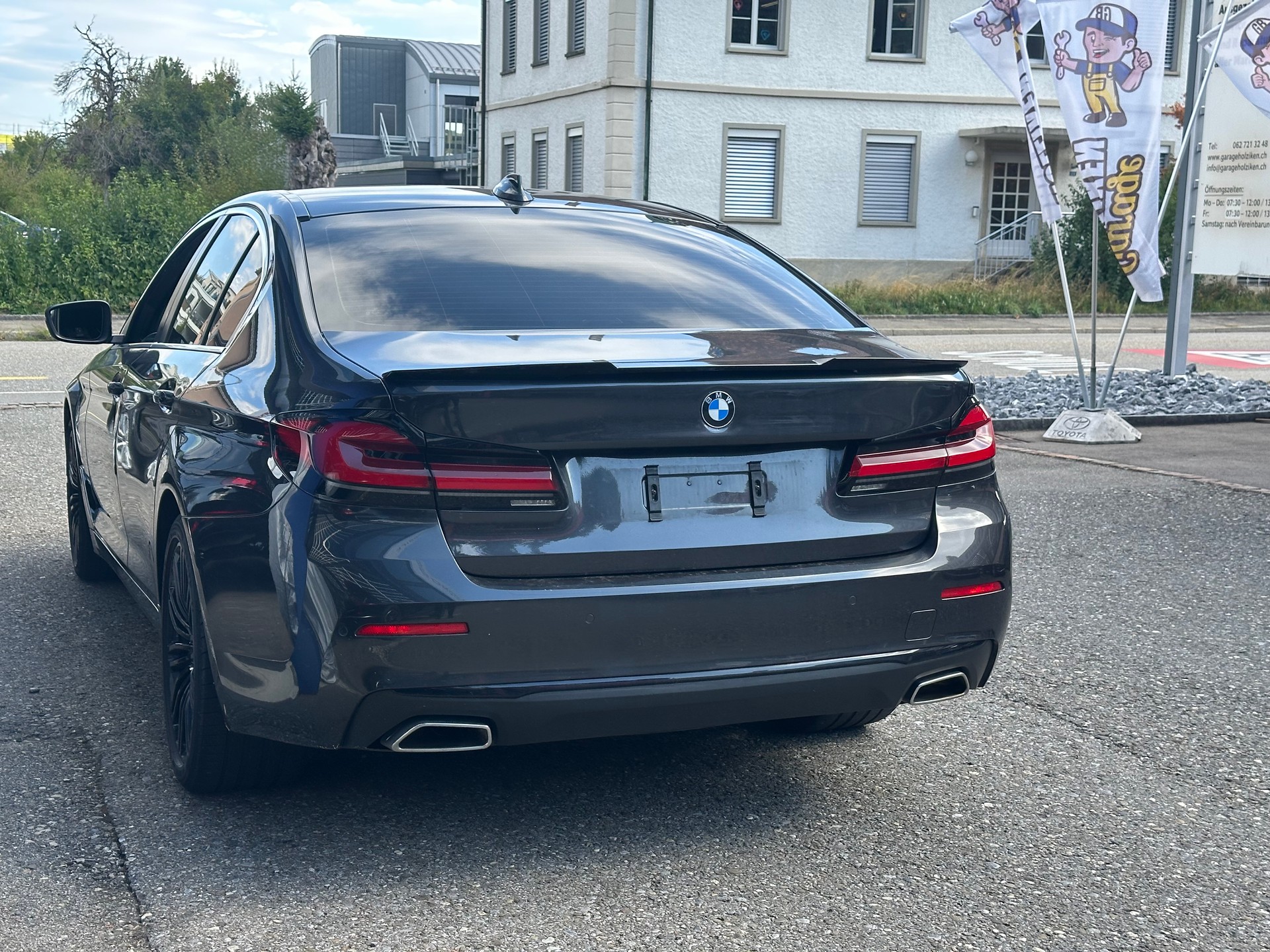 BMW 520d 48V Steptronic-image-4