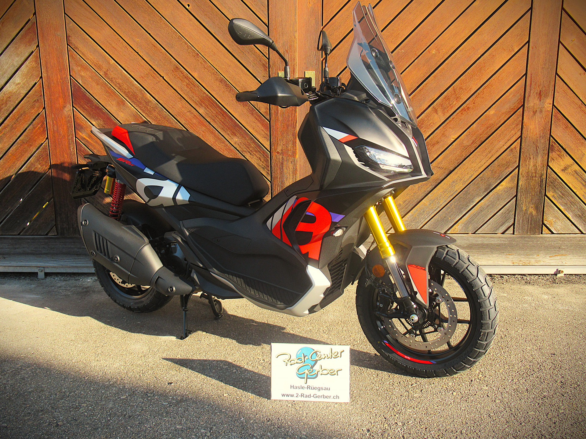 APRILIA SR GT 400 Replica