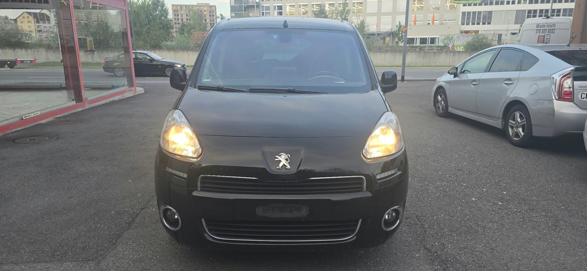 PEUGEOT Partner 1.6 HDI Allure-image-0