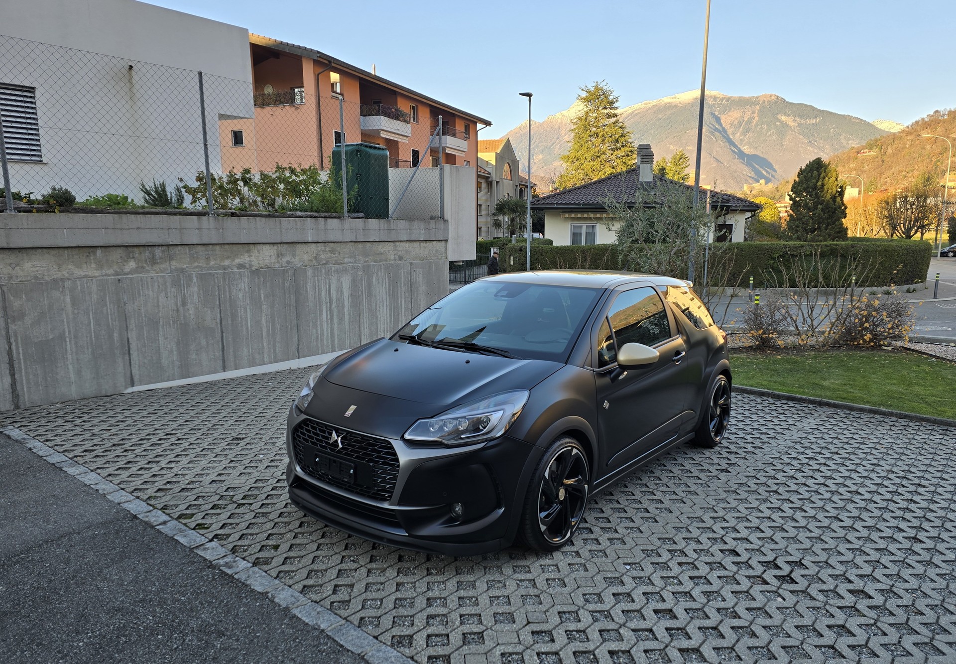 DS AUTOMOBILES DS3 1.6 THP Performance Black Special-image-1