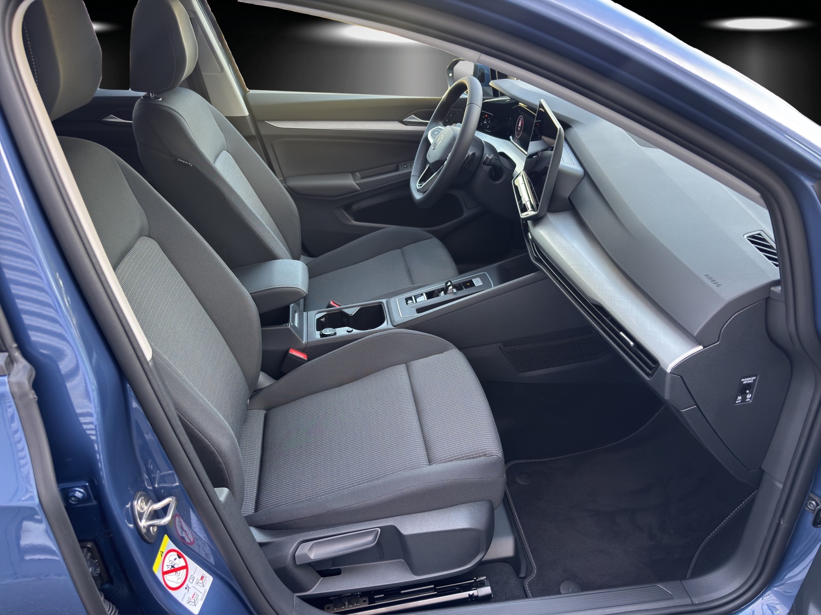 VW Golf 1.5 e TSI mHEV Value DSG-image-8