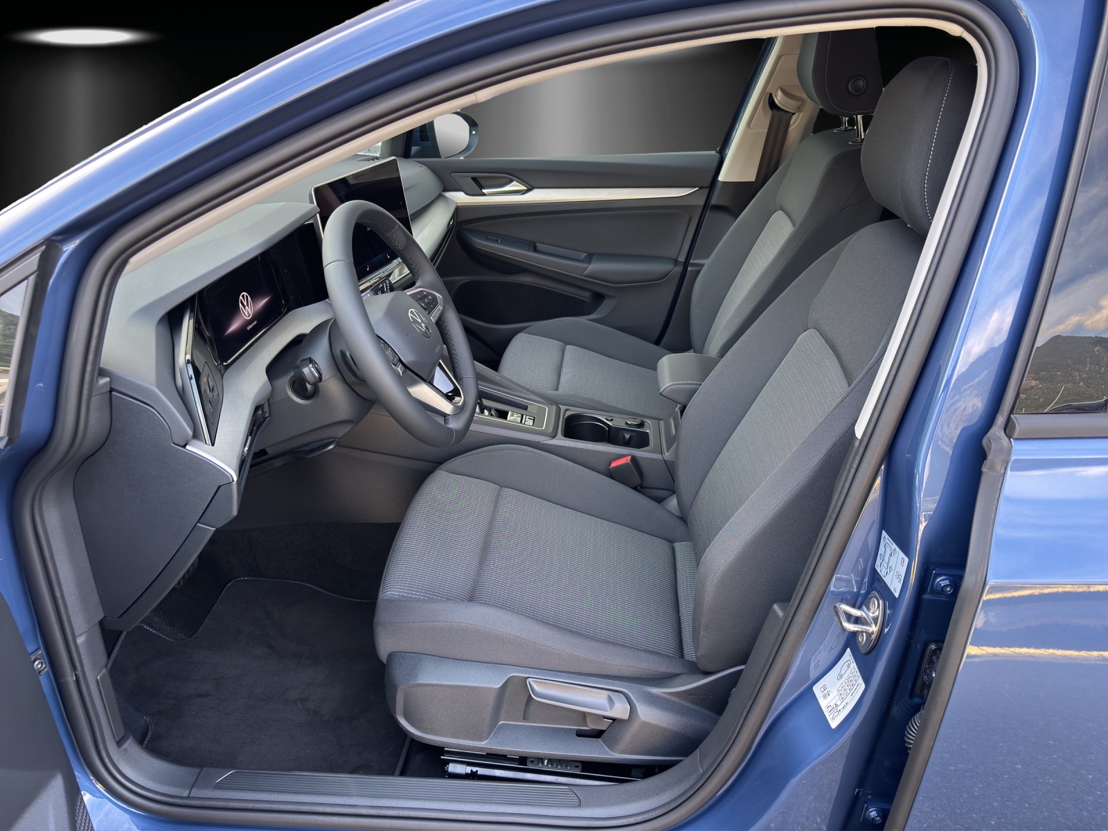 VW Golf 1.5 e TSI mHEV Value DSG-image-9