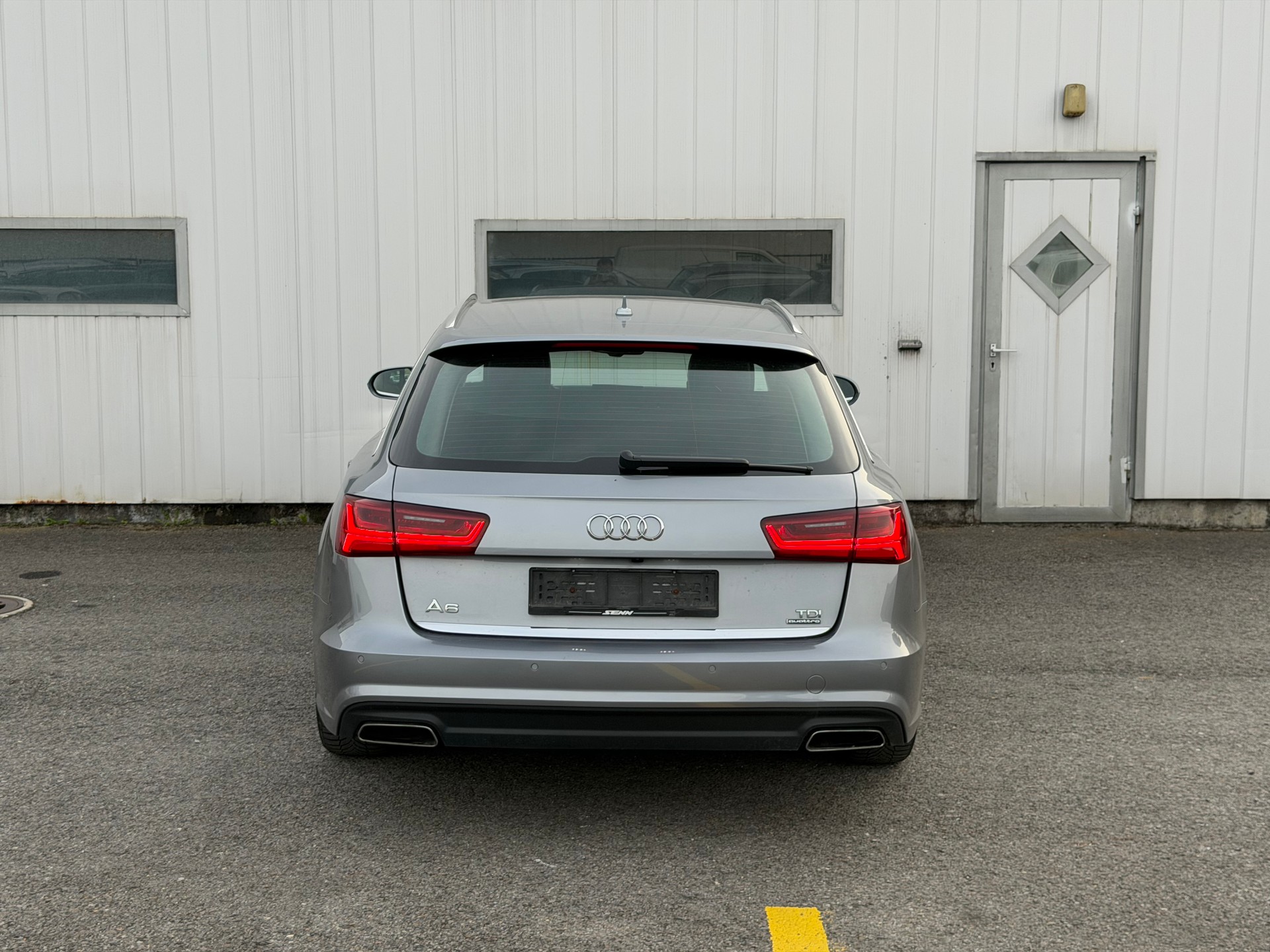 AUDI A6 Avant 2.0 TDI quattro S-tronic S line-image-3