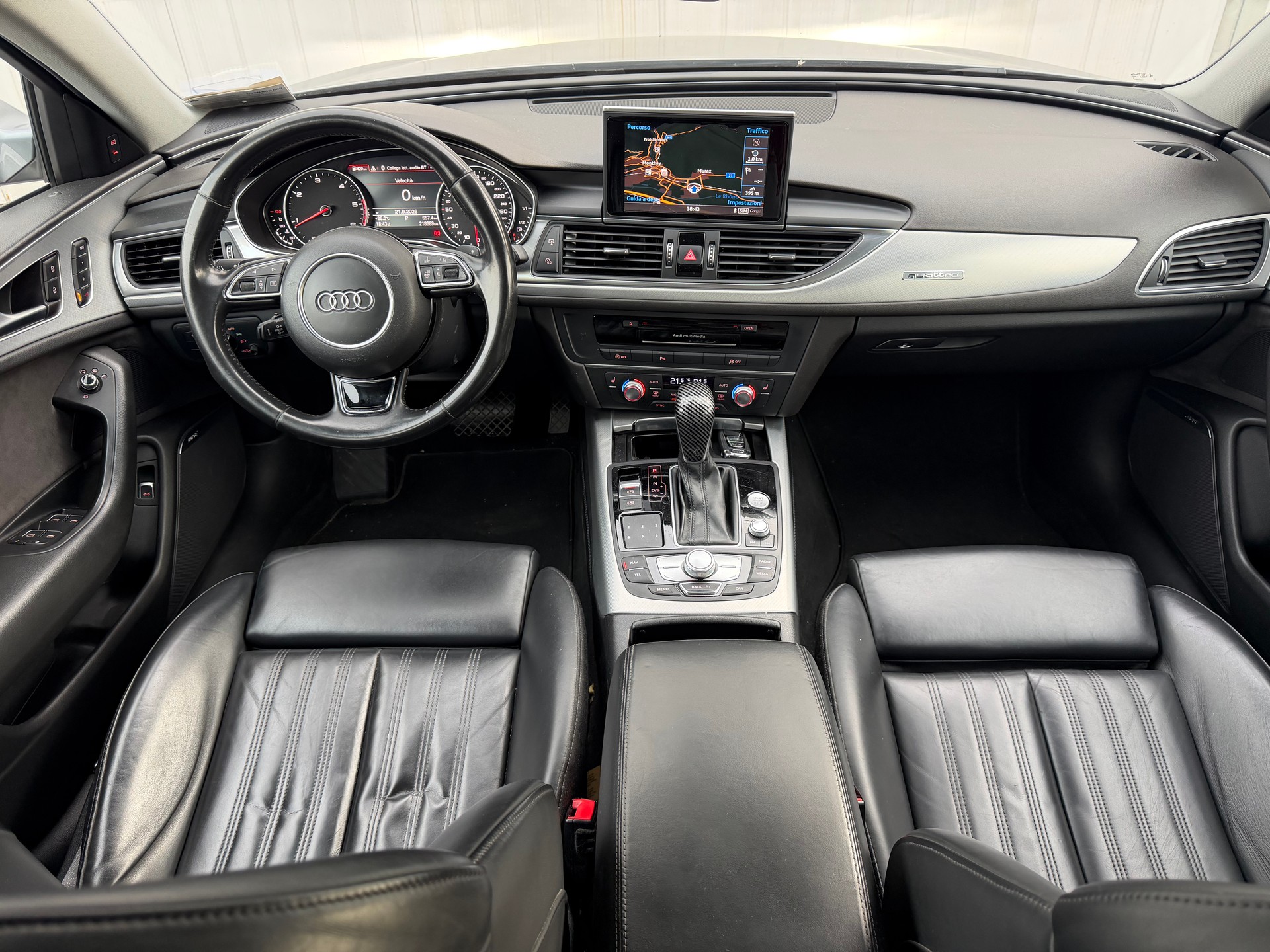 AUDI A6 Avant 2.0 TDI quattro S-tronic S line-image-7