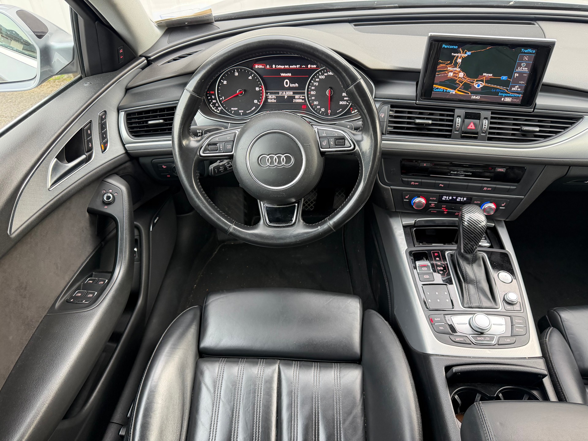 AUDI A6 Avant 2.0 TDI quattro S-tronic S line-image-8