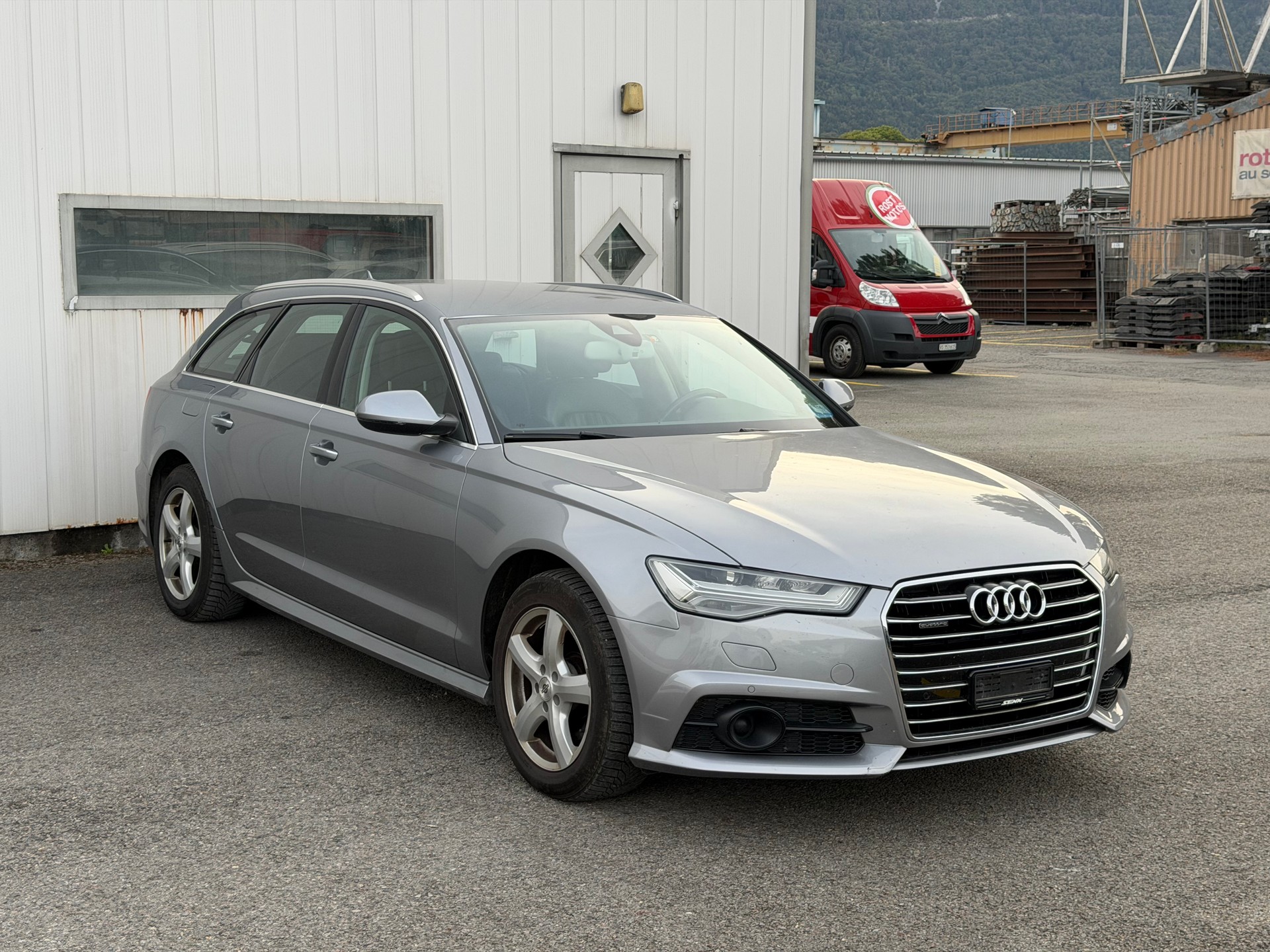 AUDI A6 Avant 2.0 TDI quattro S-tronic S line-image-2