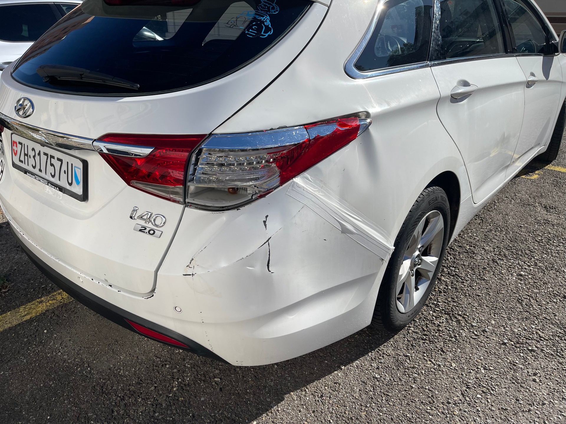 HYUNDAI i40 Wagon 2.0 GDi Style-image-9