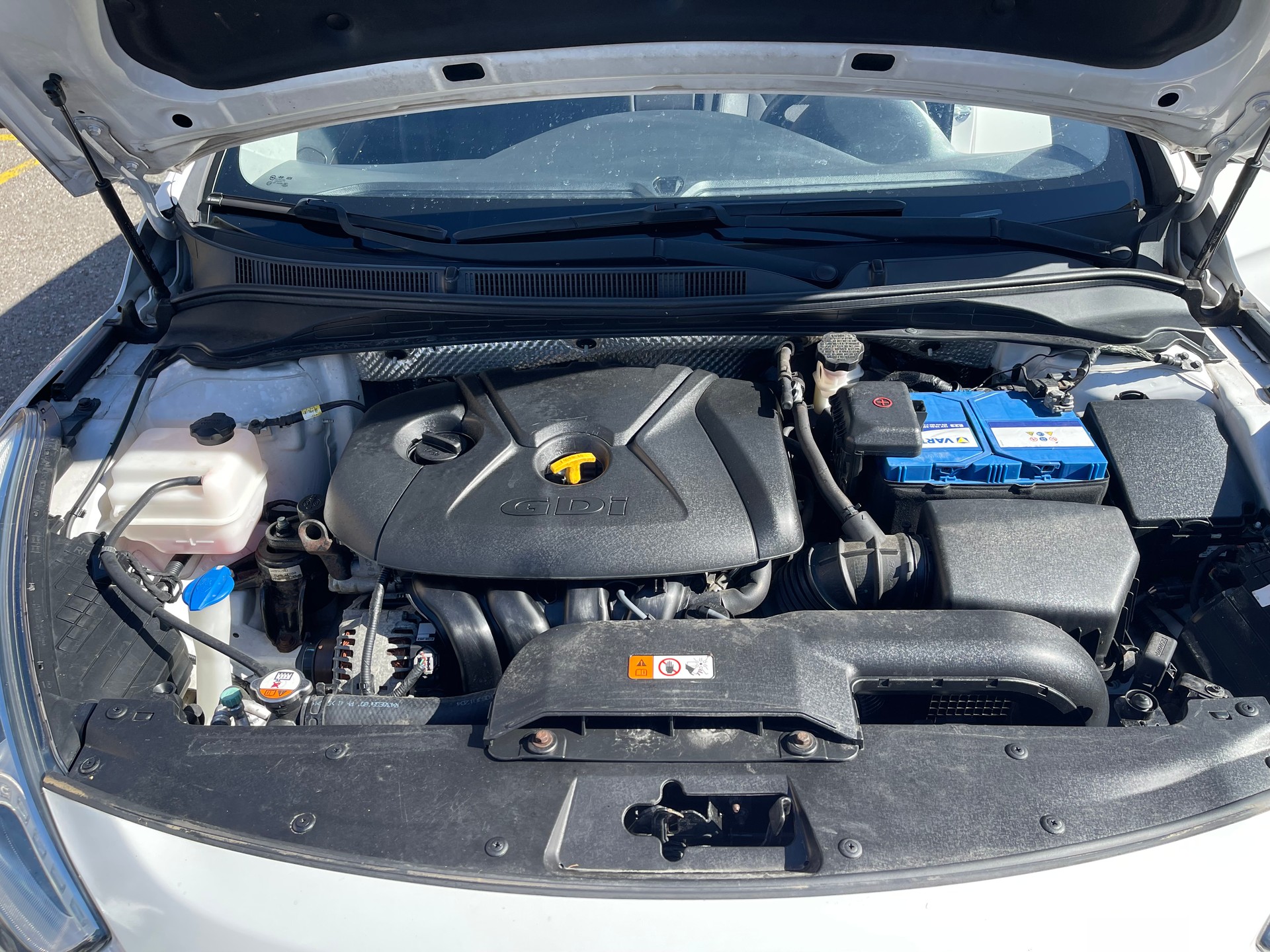 HYUNDAI i40 Wagon 2.0 GDi Style-image-3