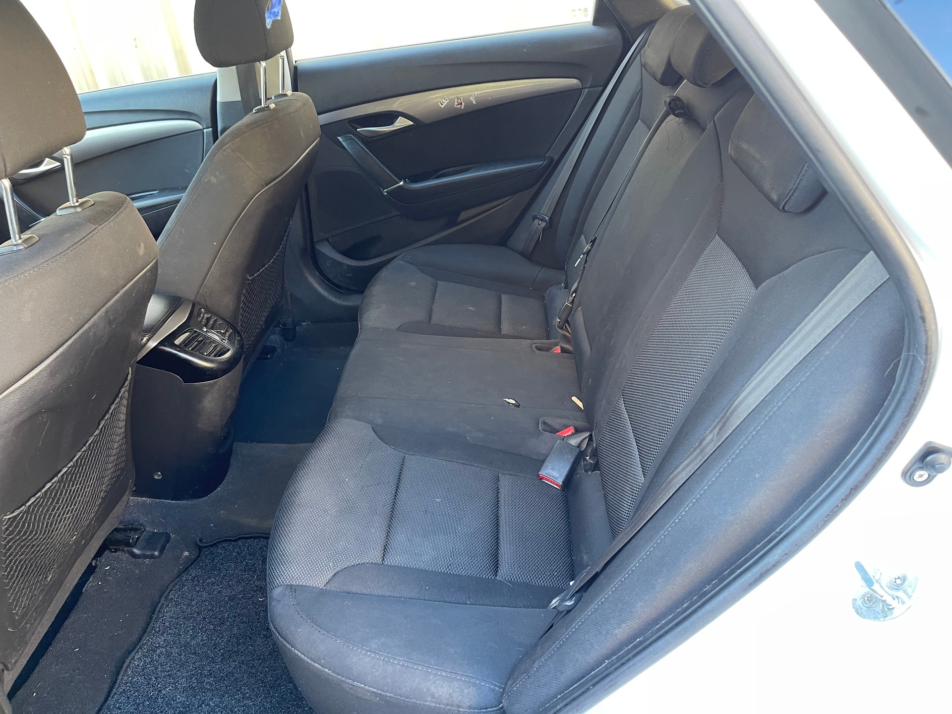 HYUNDAI i40 Wagon 2.0 GDi Style-image-5