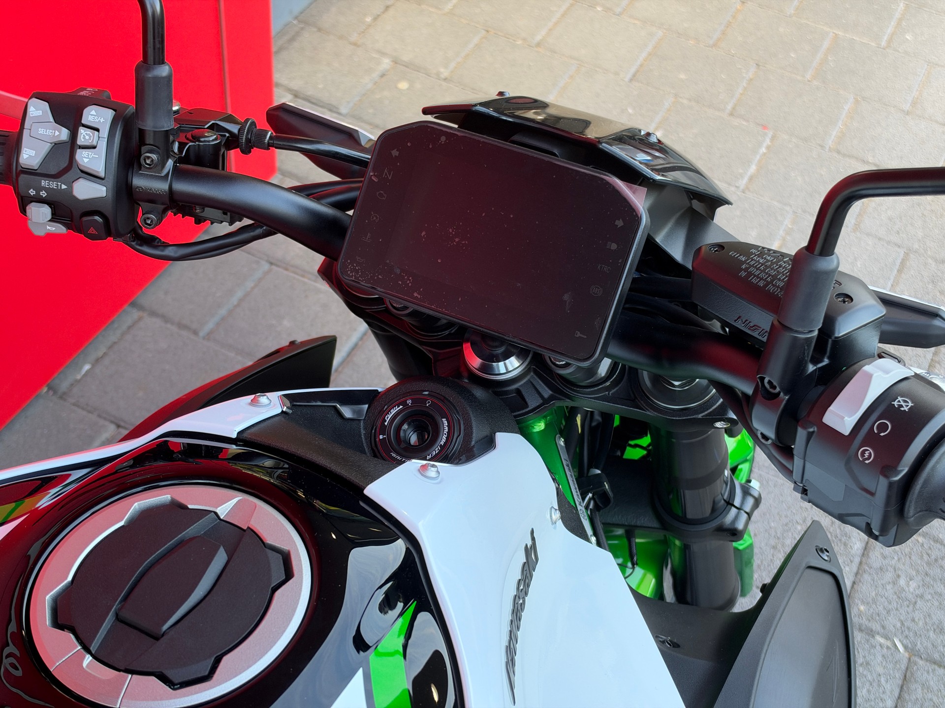 KAWASAKI Z 900 (35kW)-image-9