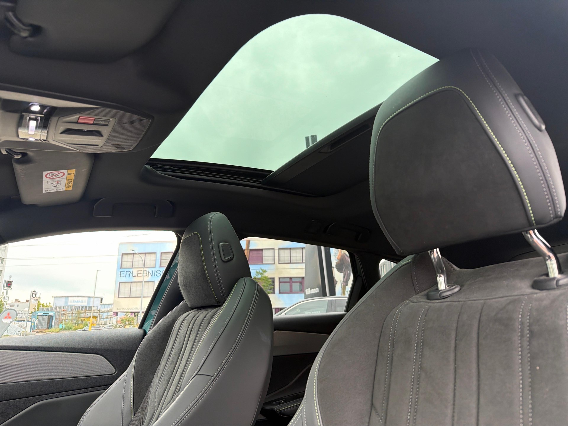 PEUGEOT 308 SW 1.6 PHEV 180 GT Pack-image-14