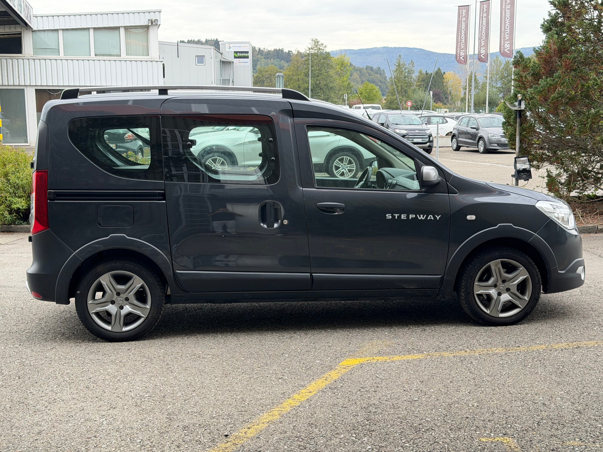 DACIA Dokker TCE 130 16V Stepway-image-1