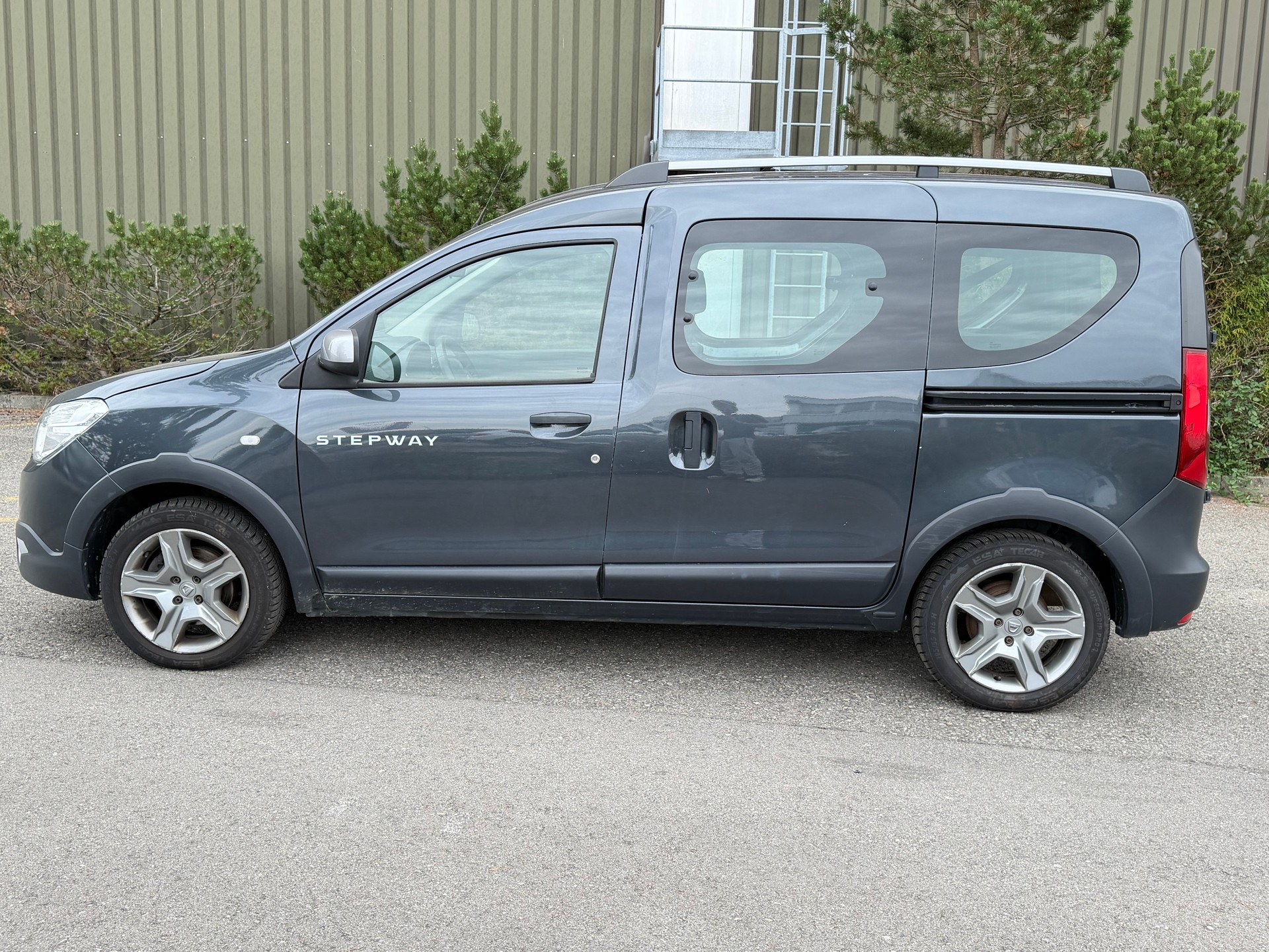 DACIA Dokker TCE 130 16V Stepway-image-5