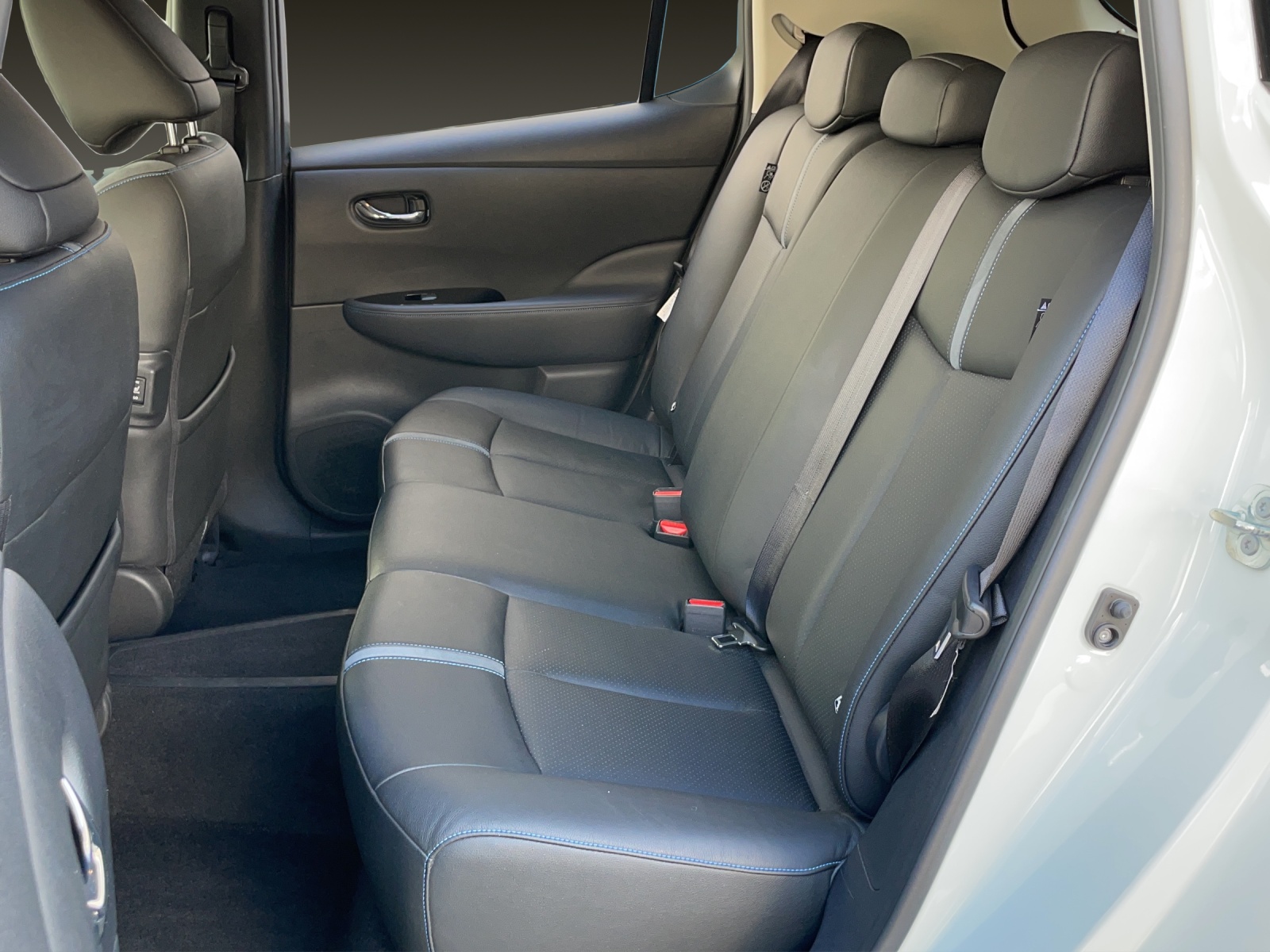 NISSAN Leaf Tekna-image-11