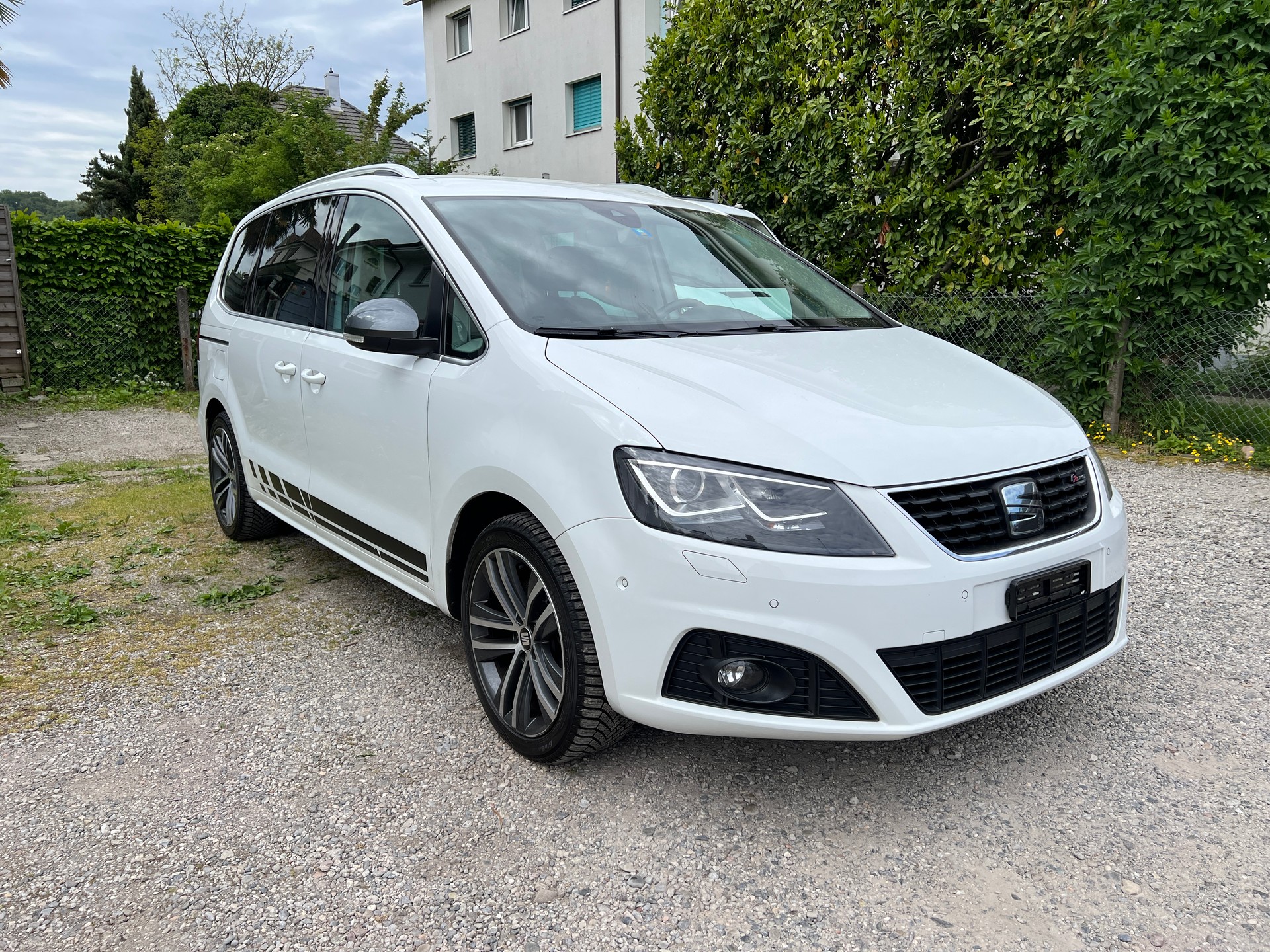SEAT Alhambra 2.0 TDI DSG SWISS FR-image-0