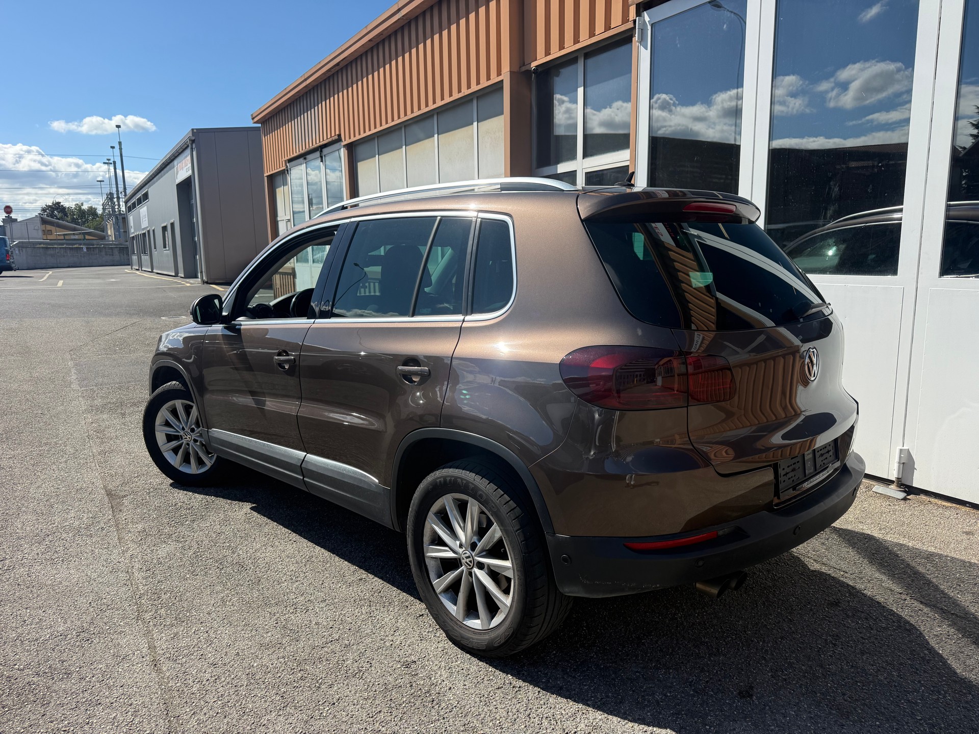 VW Tiguan 2.0 TDI BlueMotion Sport&Style 4Motion DSG-image-3