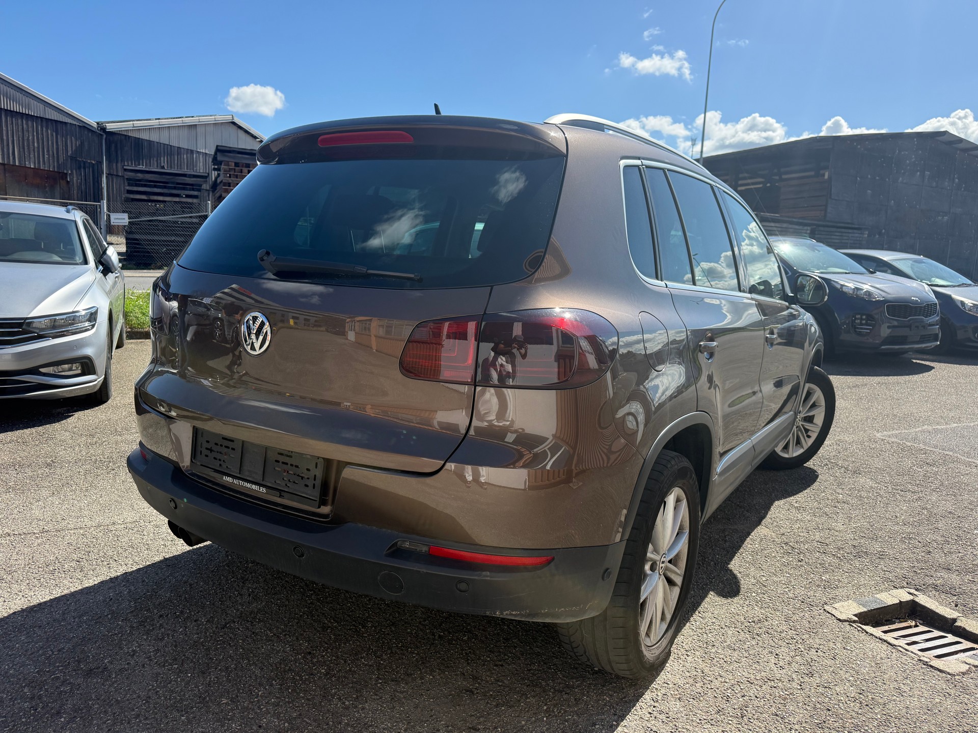 VW Tiguan 2.0 TDI BlueMotion Sport&Style 4Motion DSG-image-2