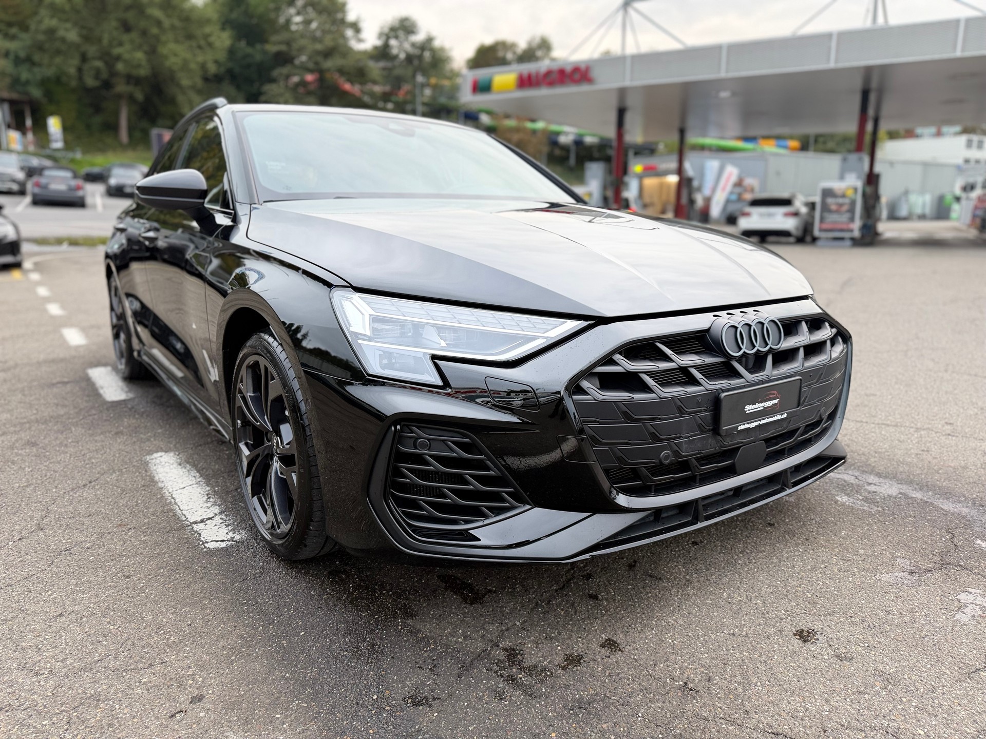 AUDI S3 Sportback TFSI quattro S-tronic-showroom-element-1