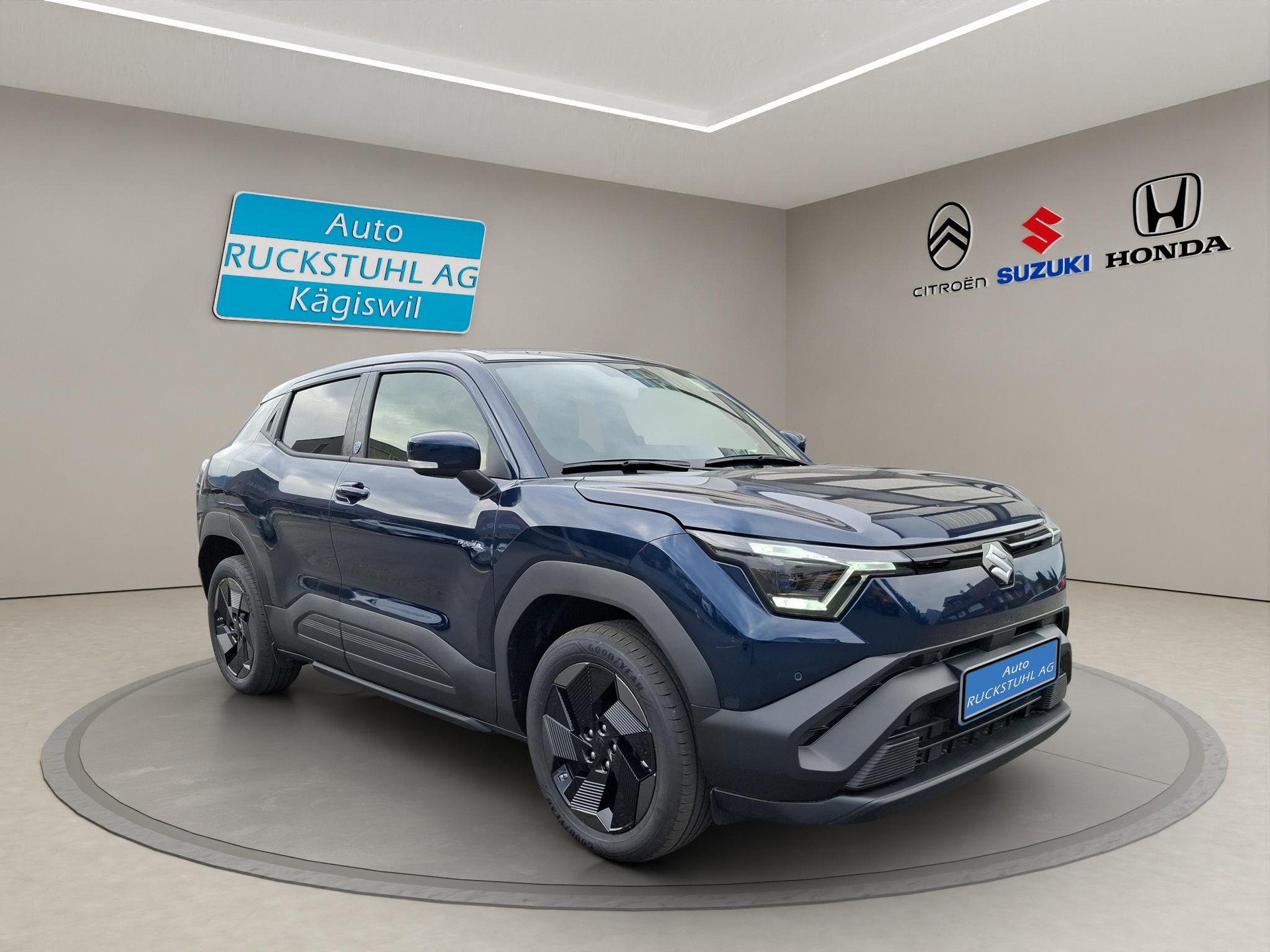 SUZUKI e Vitara Piz Sulai 4x4-image-1