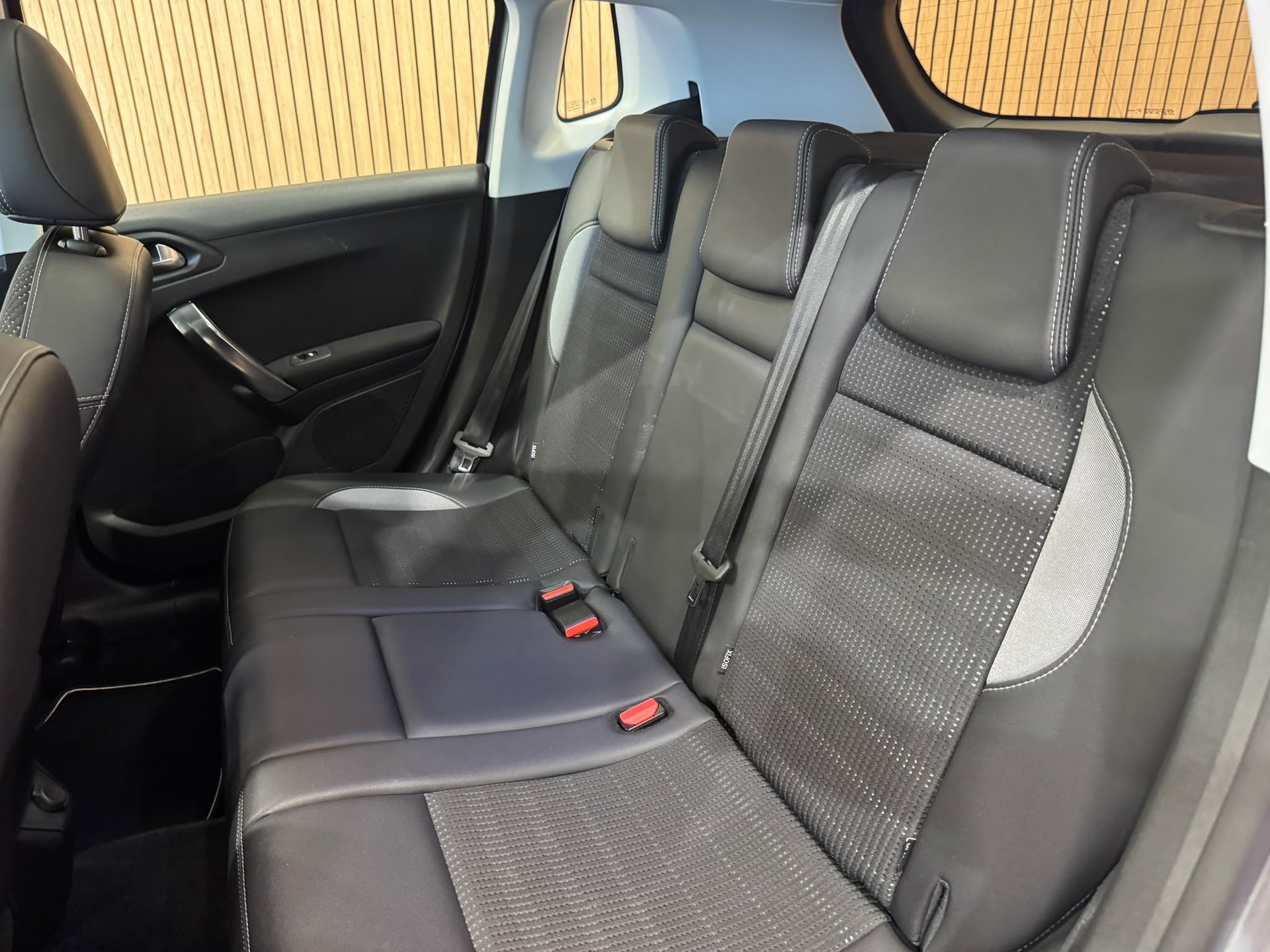 PEUGEOT 2008 1.6 VTI Allure Automatic-image-18