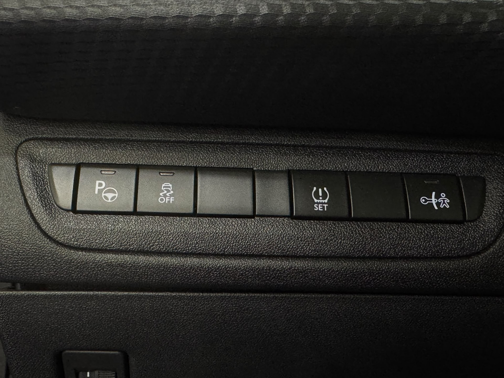 PEUGEOT 2008 1.6 VTI Allure Automatic-image-10