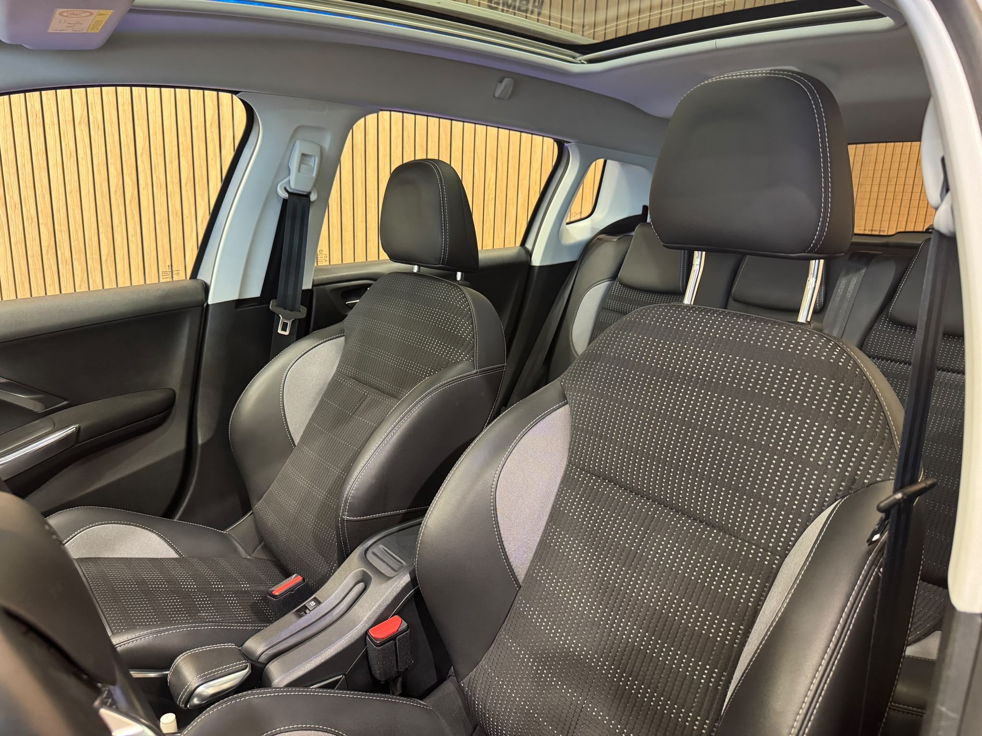 PEUGEOT 2008 1.6 VTI Allure Automatic-image-16