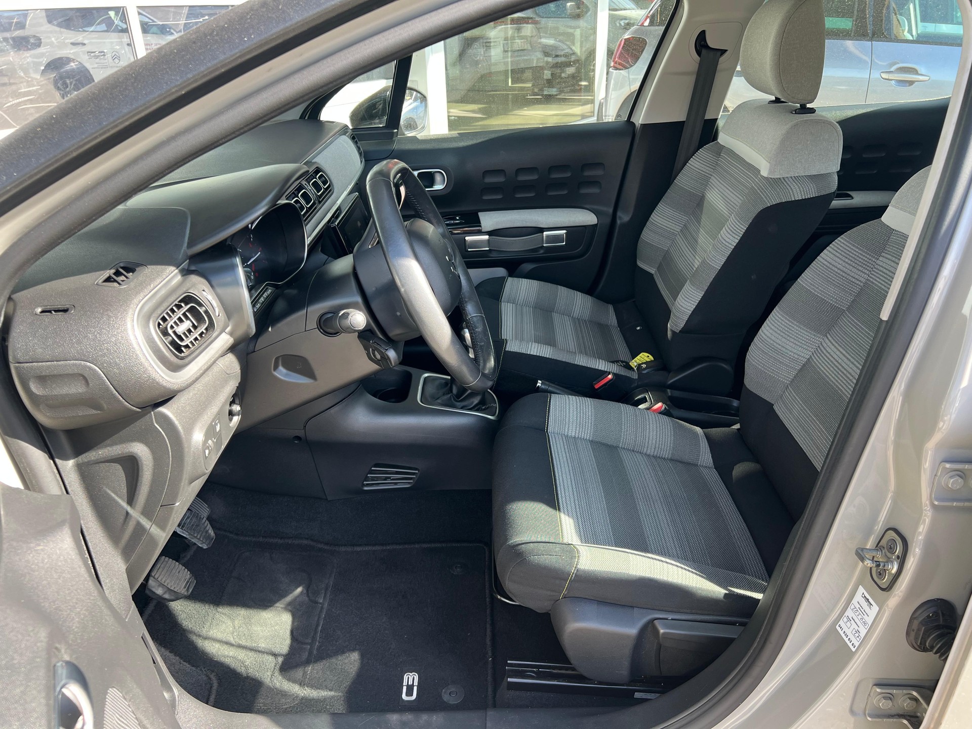 CITROEN Citroën C3 1.2 PureTech Shine-image-10