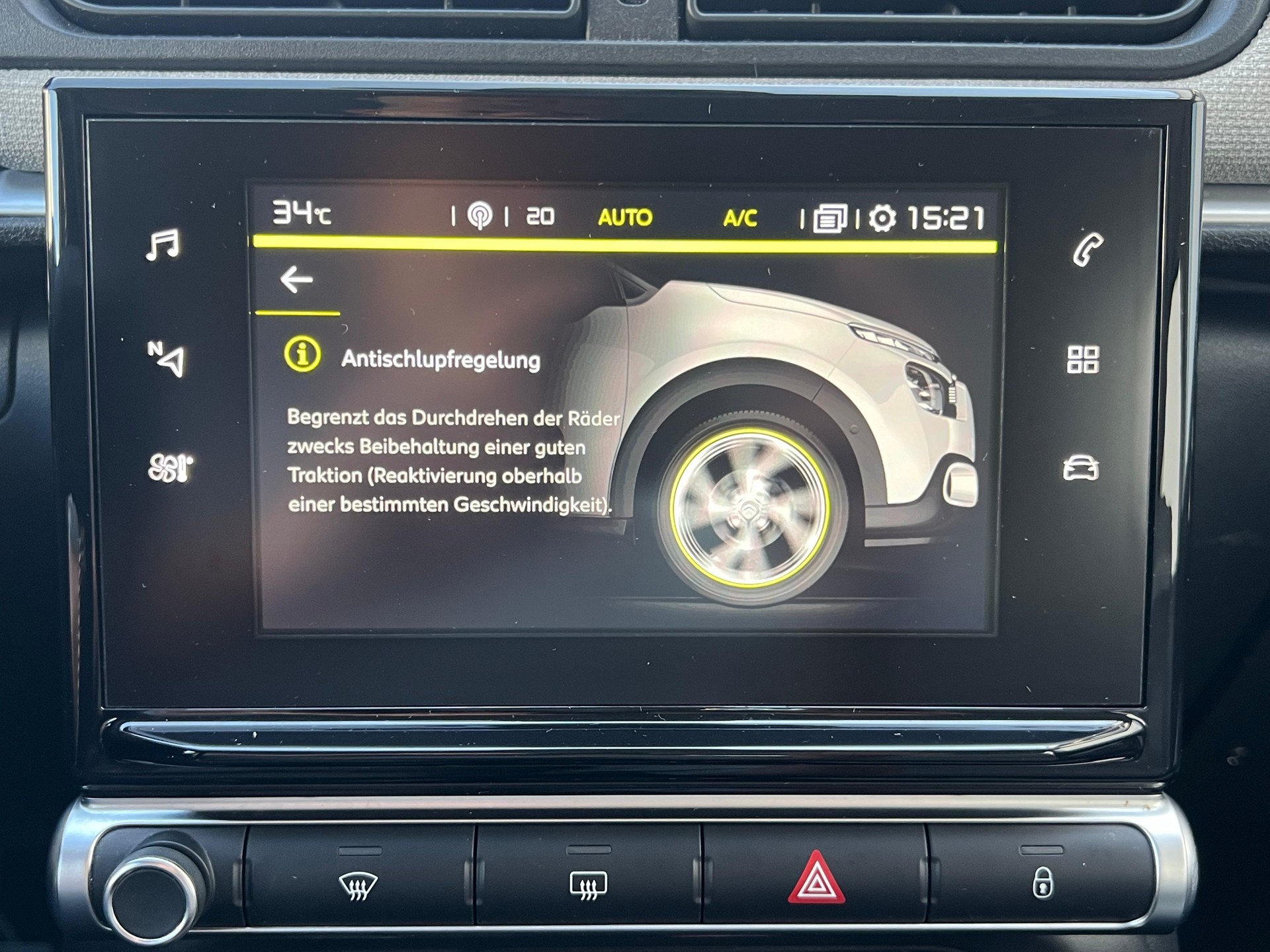 CITROEN Citroën C3 1.2 PureTech Shine-image-18